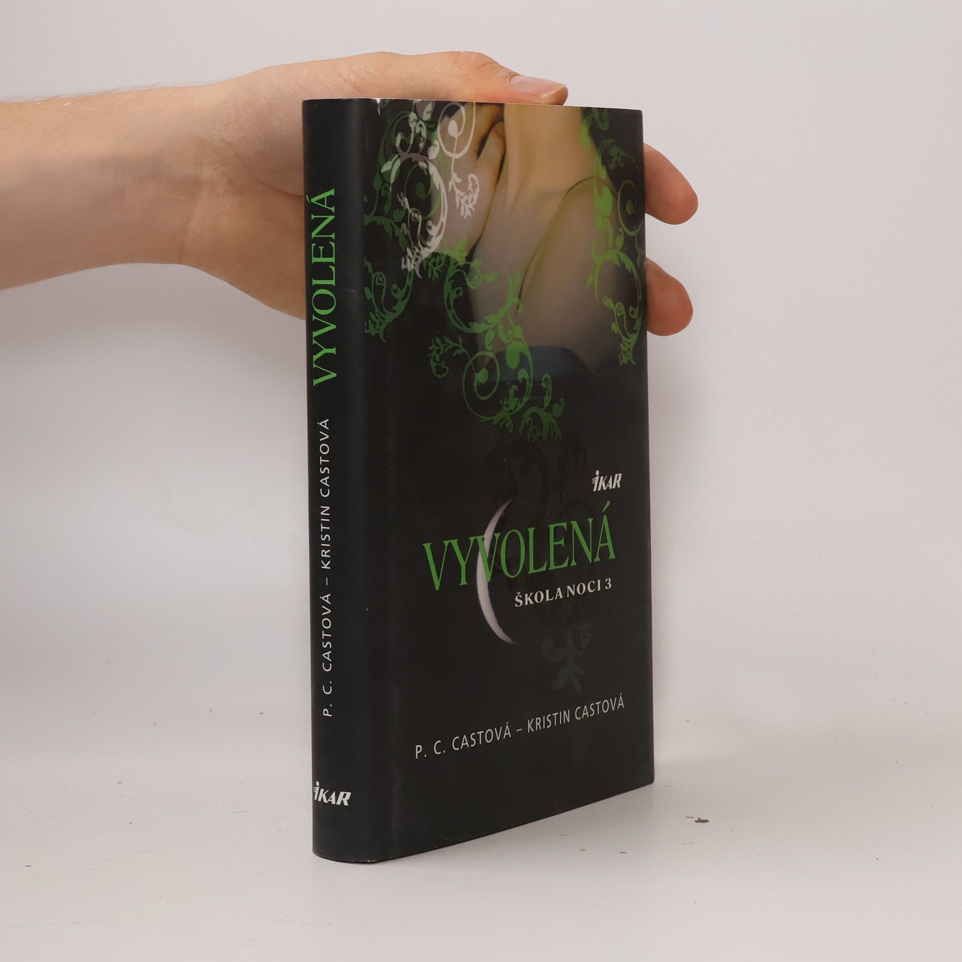 Phyllis Christine Cast Vyvolená