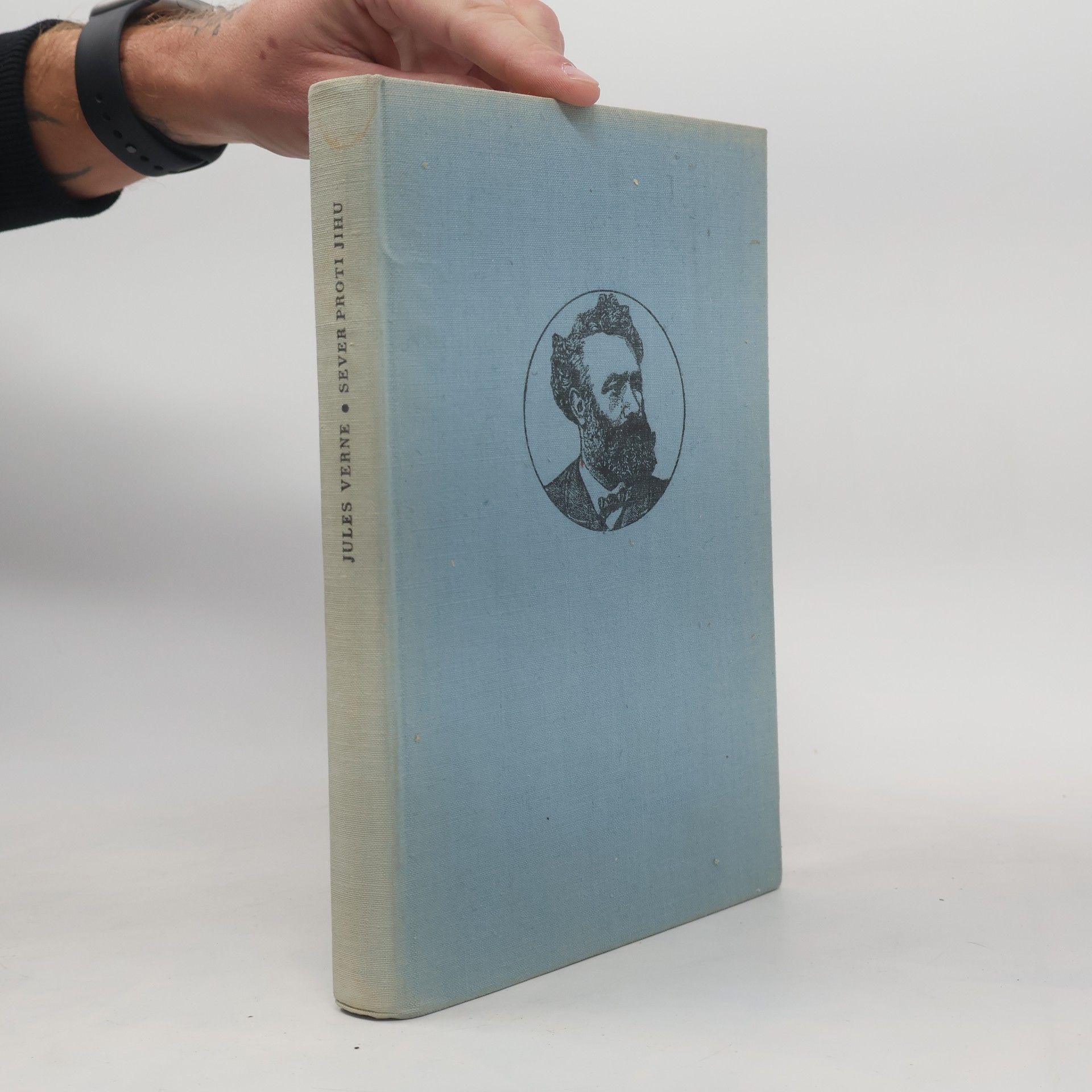 Jules Verne Sever proti Jihu