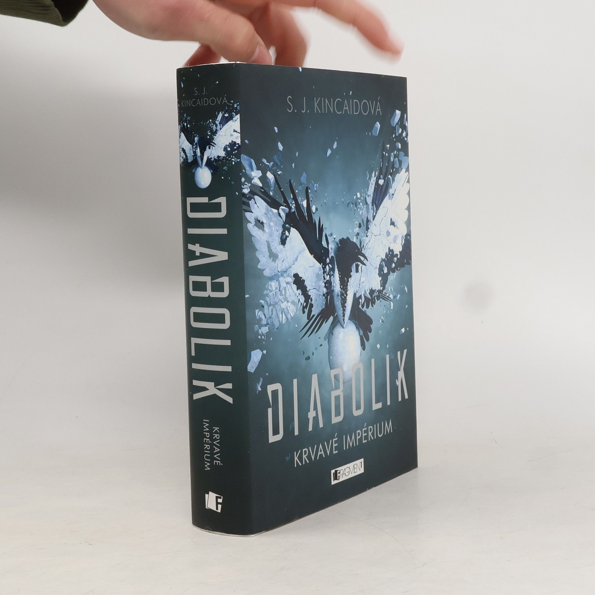 S.J. Kincaid Krvavé impérium. Diabolik