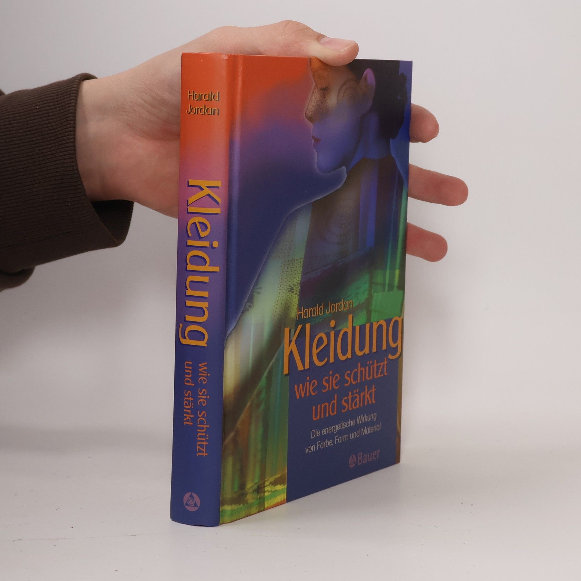 Harald Jordan Kleidung - wie sie schützt und stärkt