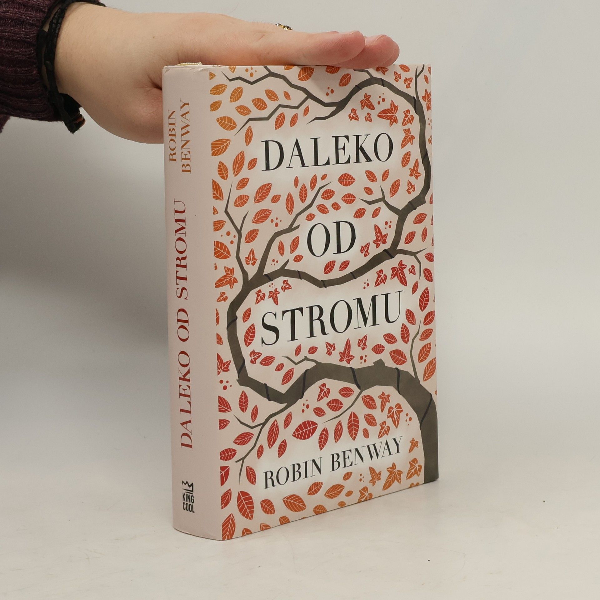 Robin Benway Daleko od stromu