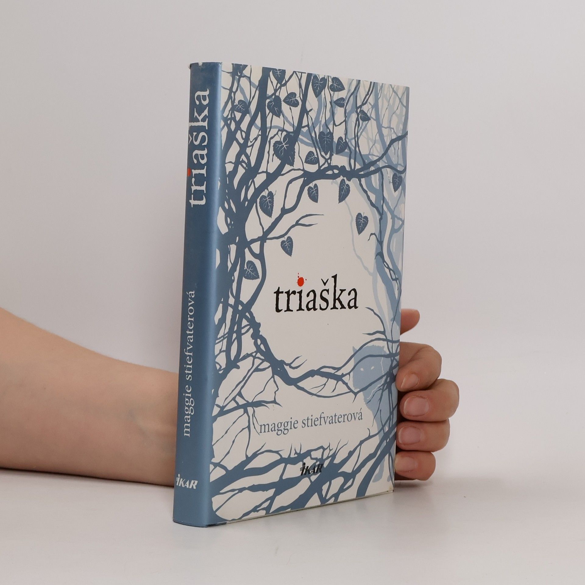Maggie Stiefvater Triaška