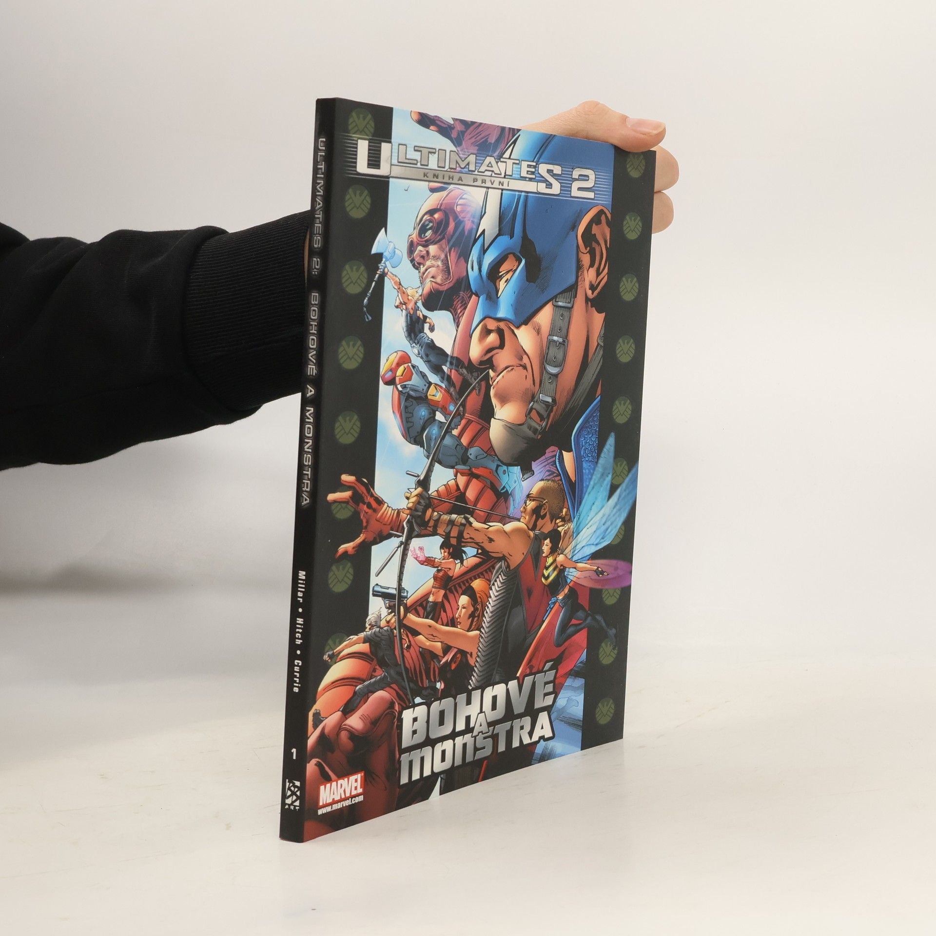 Mark Millar Ultimates 2. Kniha první, Bohové a monstra