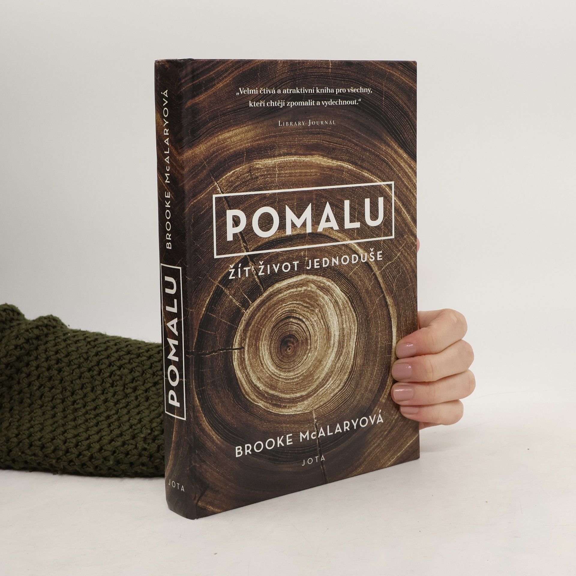 Brooke McAlary Pomalu