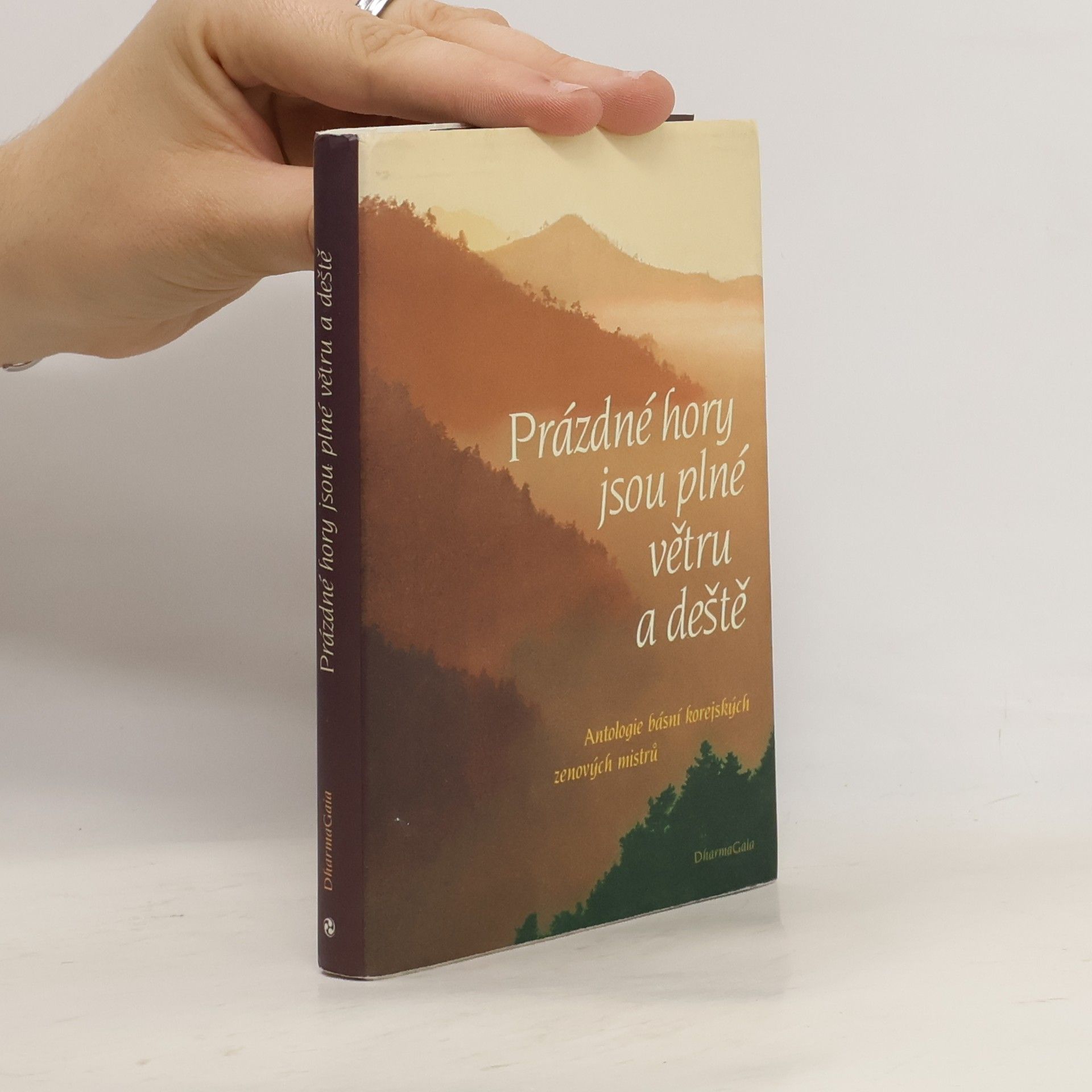 Ivana M. Gruberová Prázdné hory jsou plné větru a deště