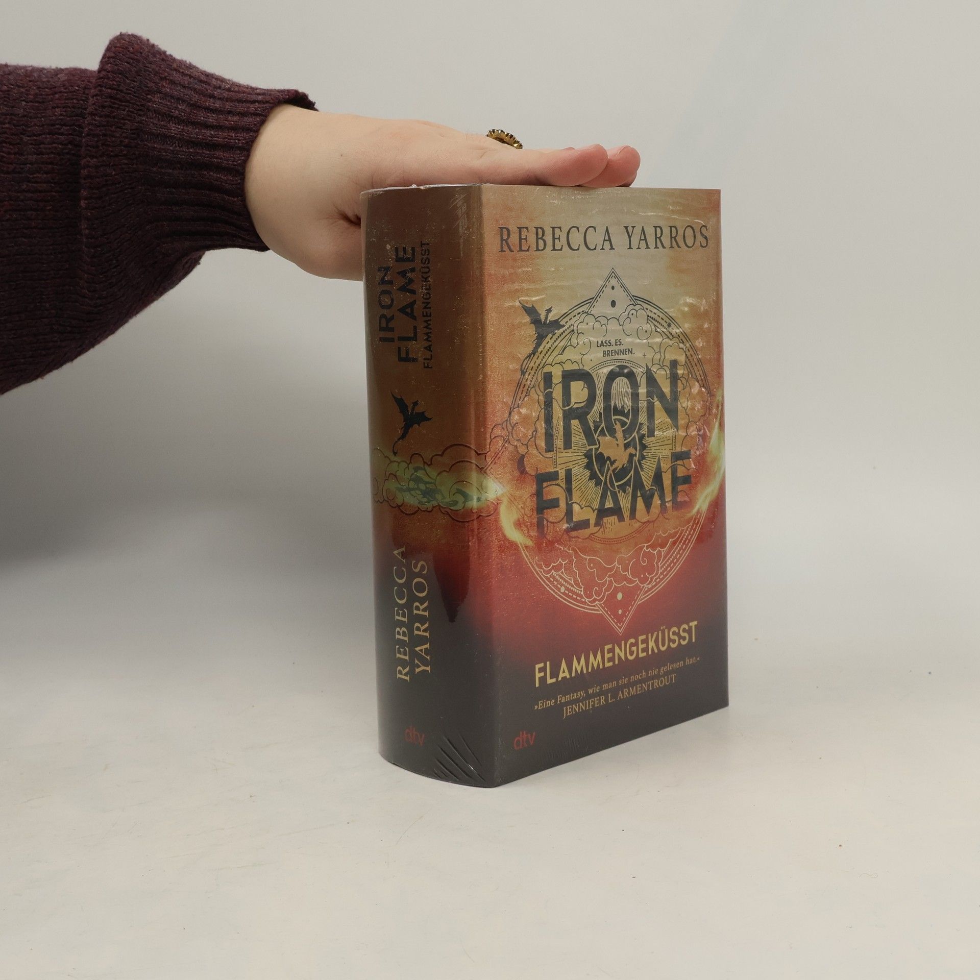 Rebecca Yarros Iron Flame