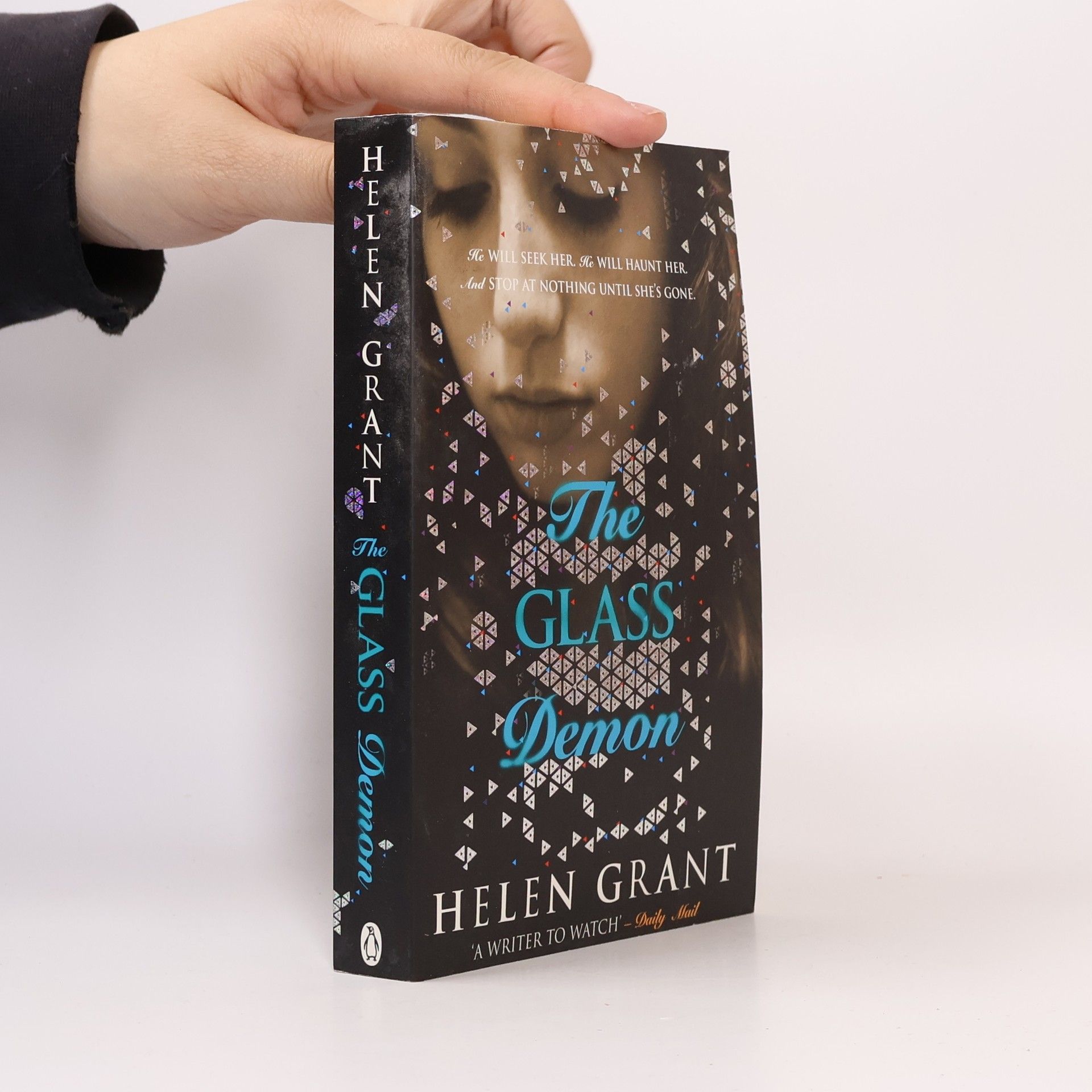 Helen Grant The Glass Demon