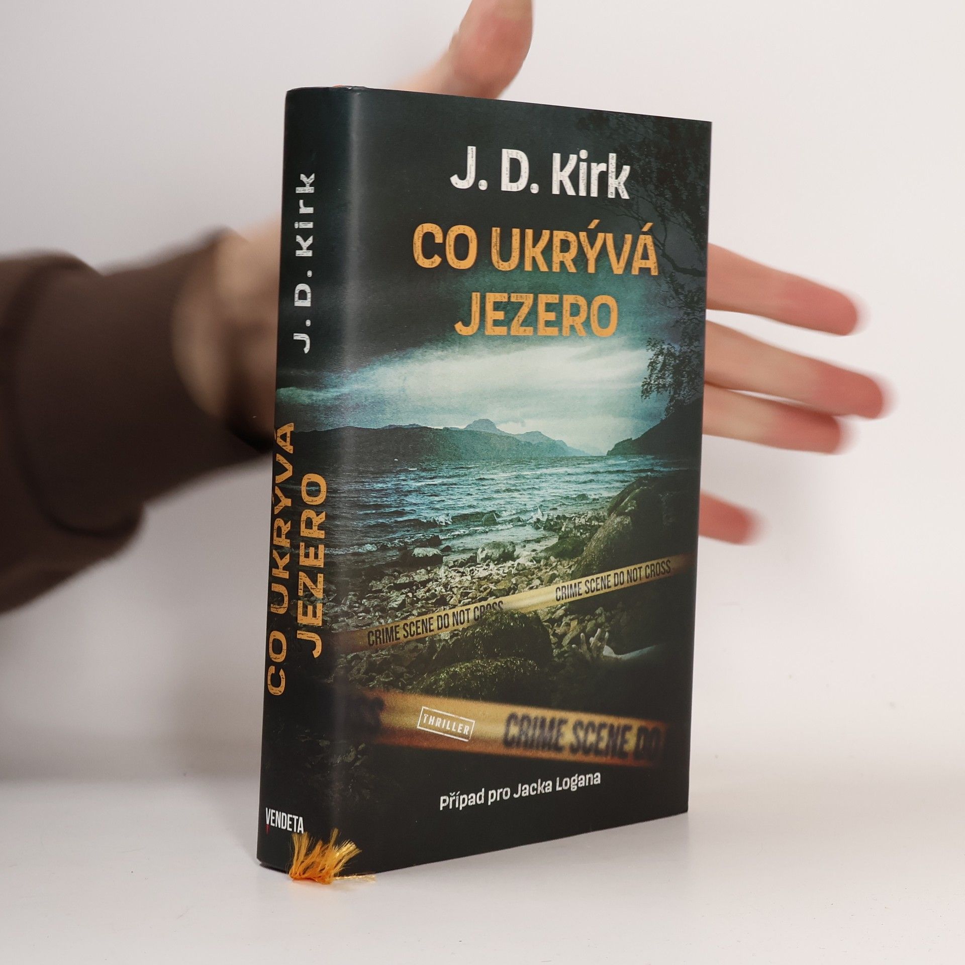 Paul Kirk Co ukrývá jezero