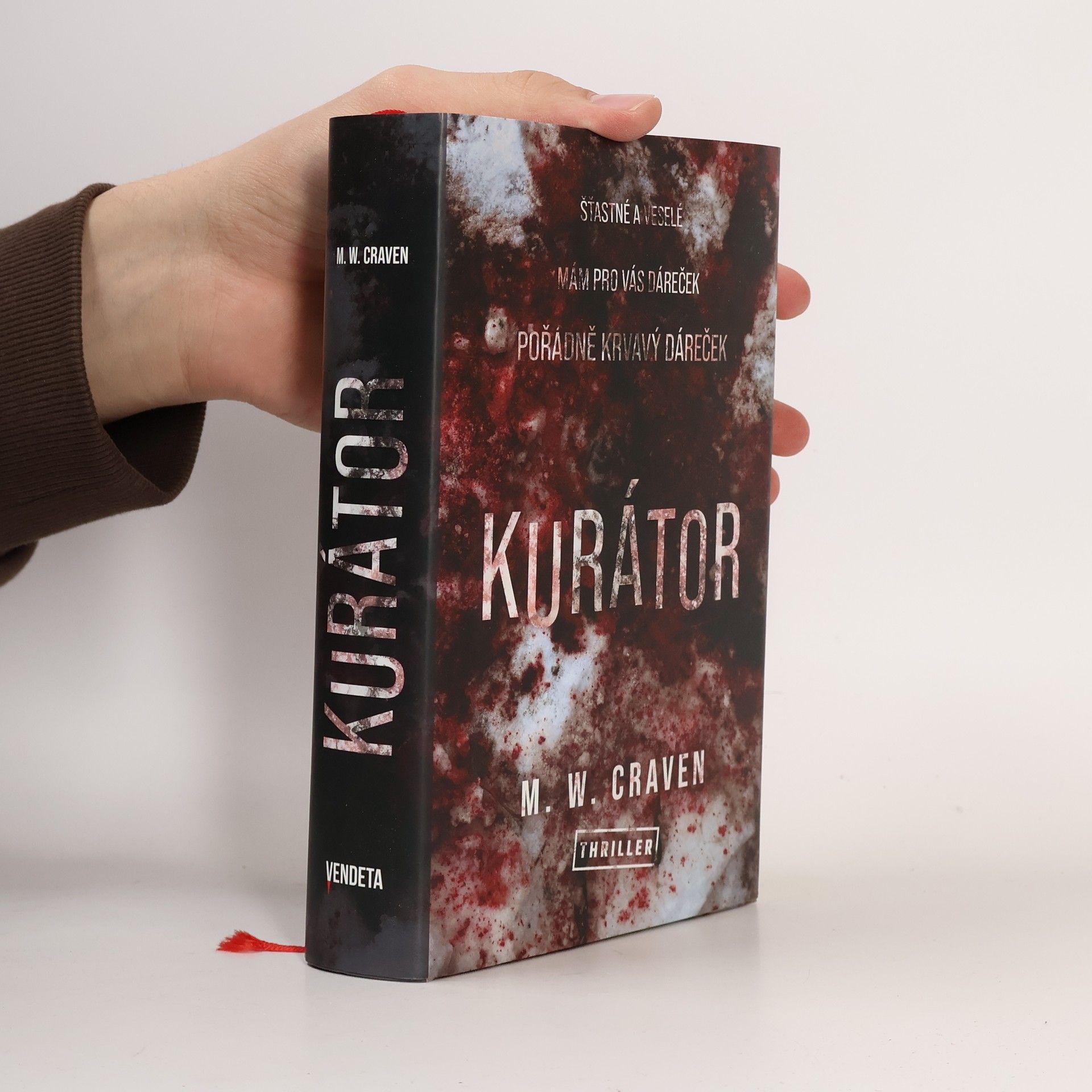 M. W. Craven Kurátor