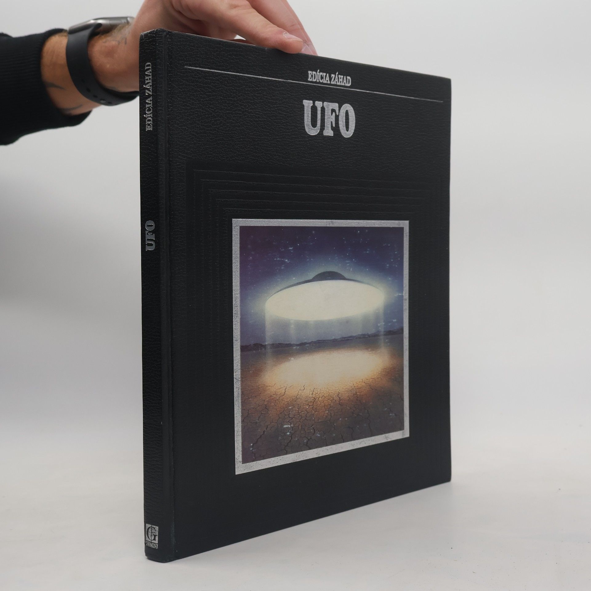 Auteurscollectief Edícia Záhad: UFO