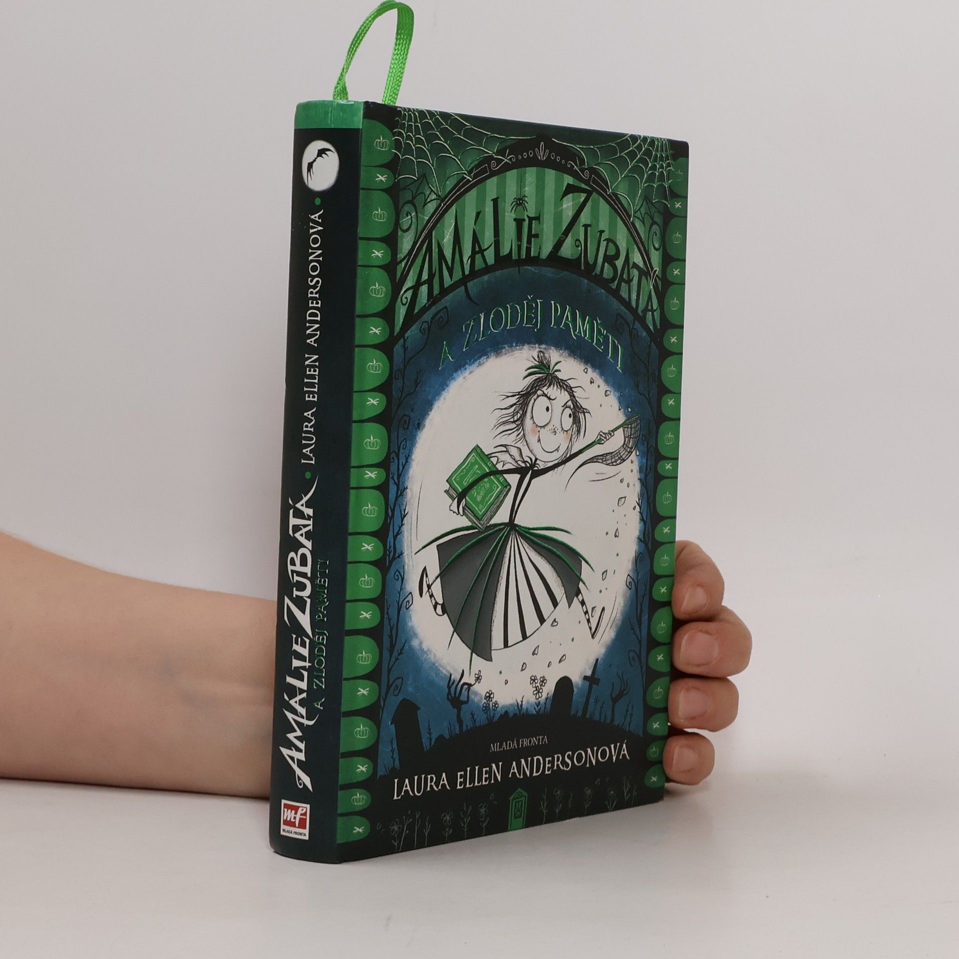 Laura Ellen Anderson Amálie Zubatá a zloděj paměti