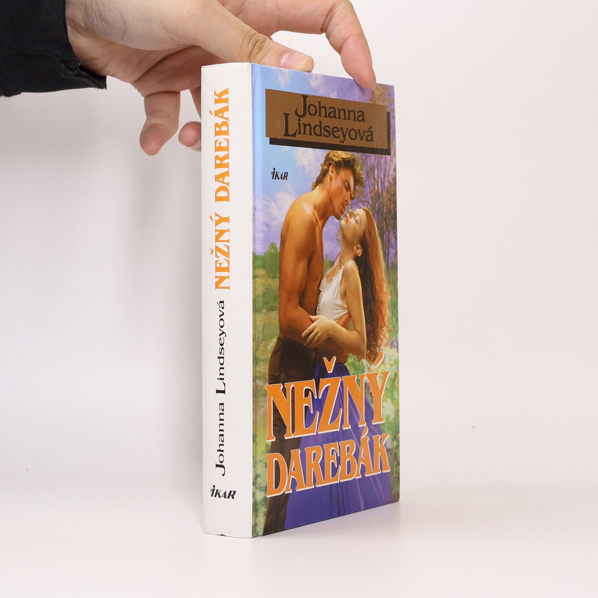 Johanna Lindsey Nežný darebák