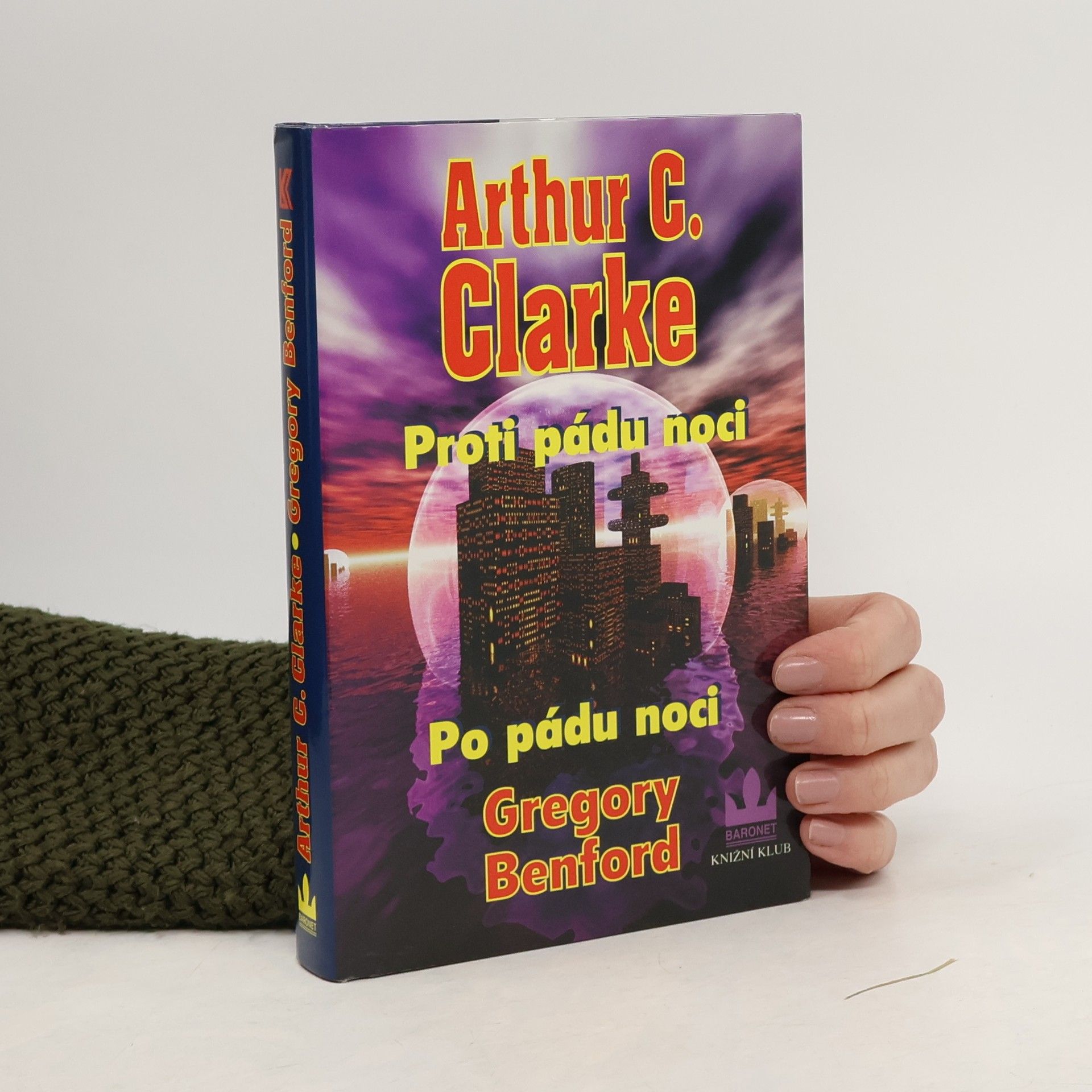 Proti pádu noci. Po pádu noci