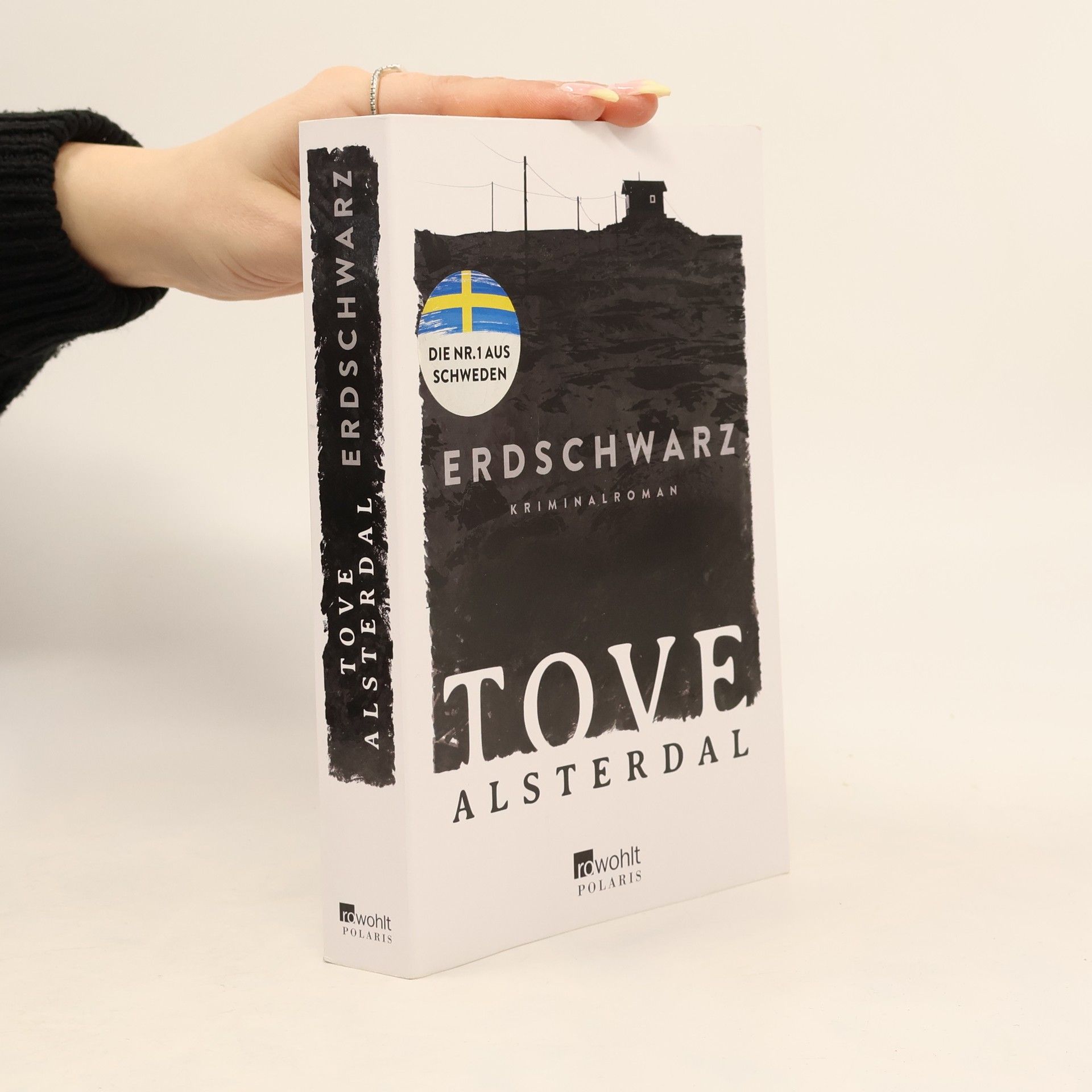 Tove Alsterdal Erdschwarz