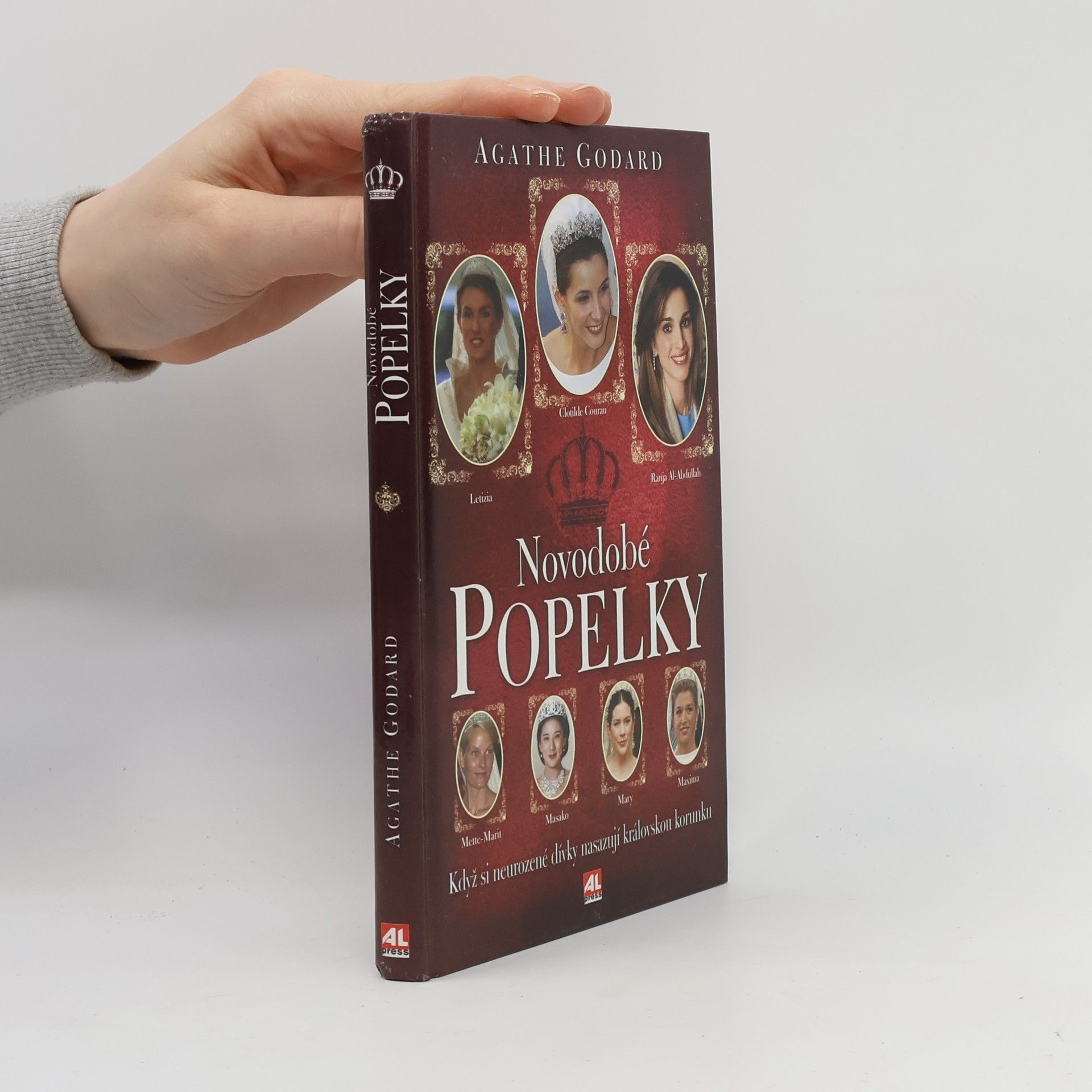 Agathe Godard Novodobé Popelky: Když si neurozené dívky nasazují královskou korunku
