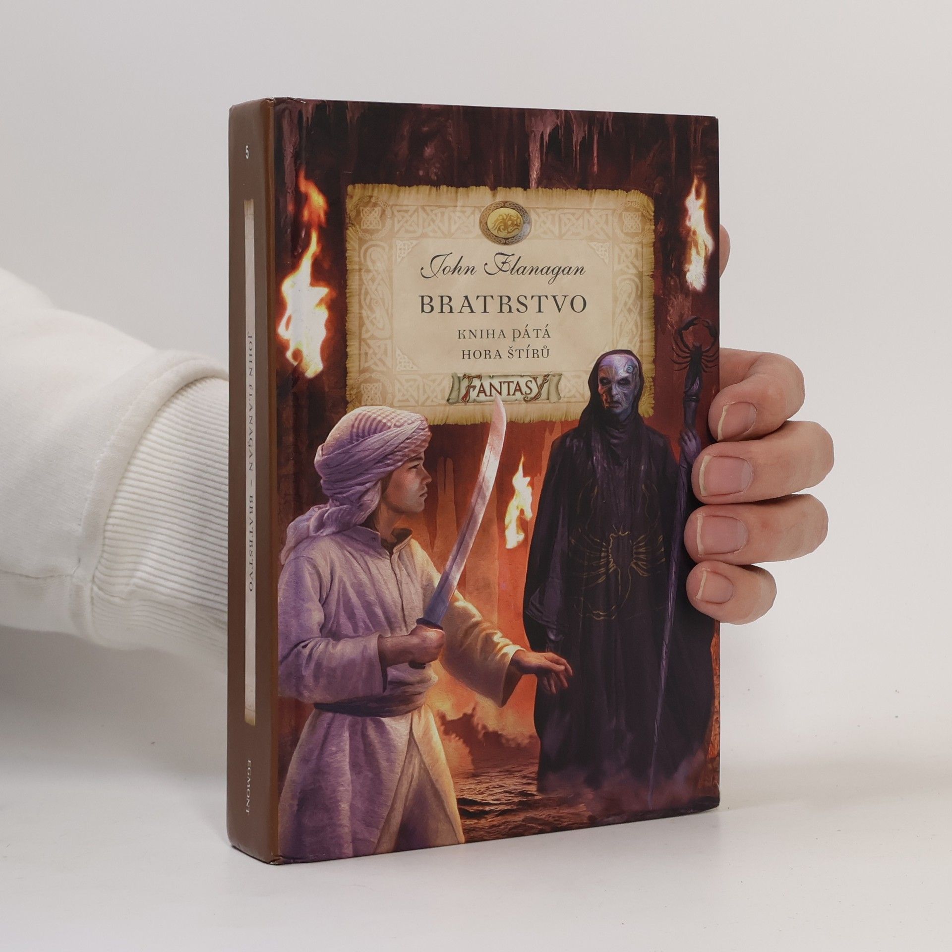 John Flanagan Bratrstvo. Kniha pátá, Hora štírů
