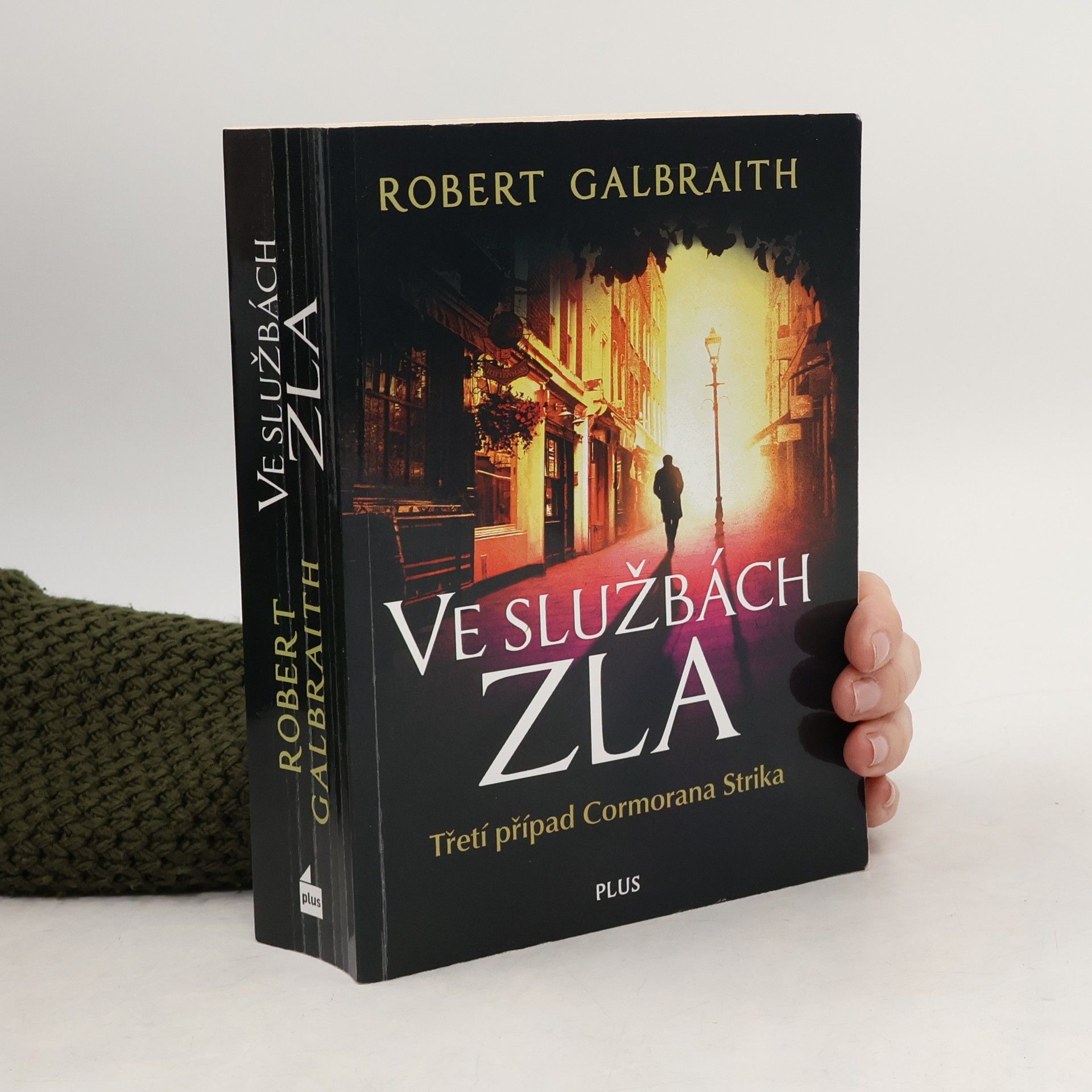 Robert Galbraith Ve službách zla