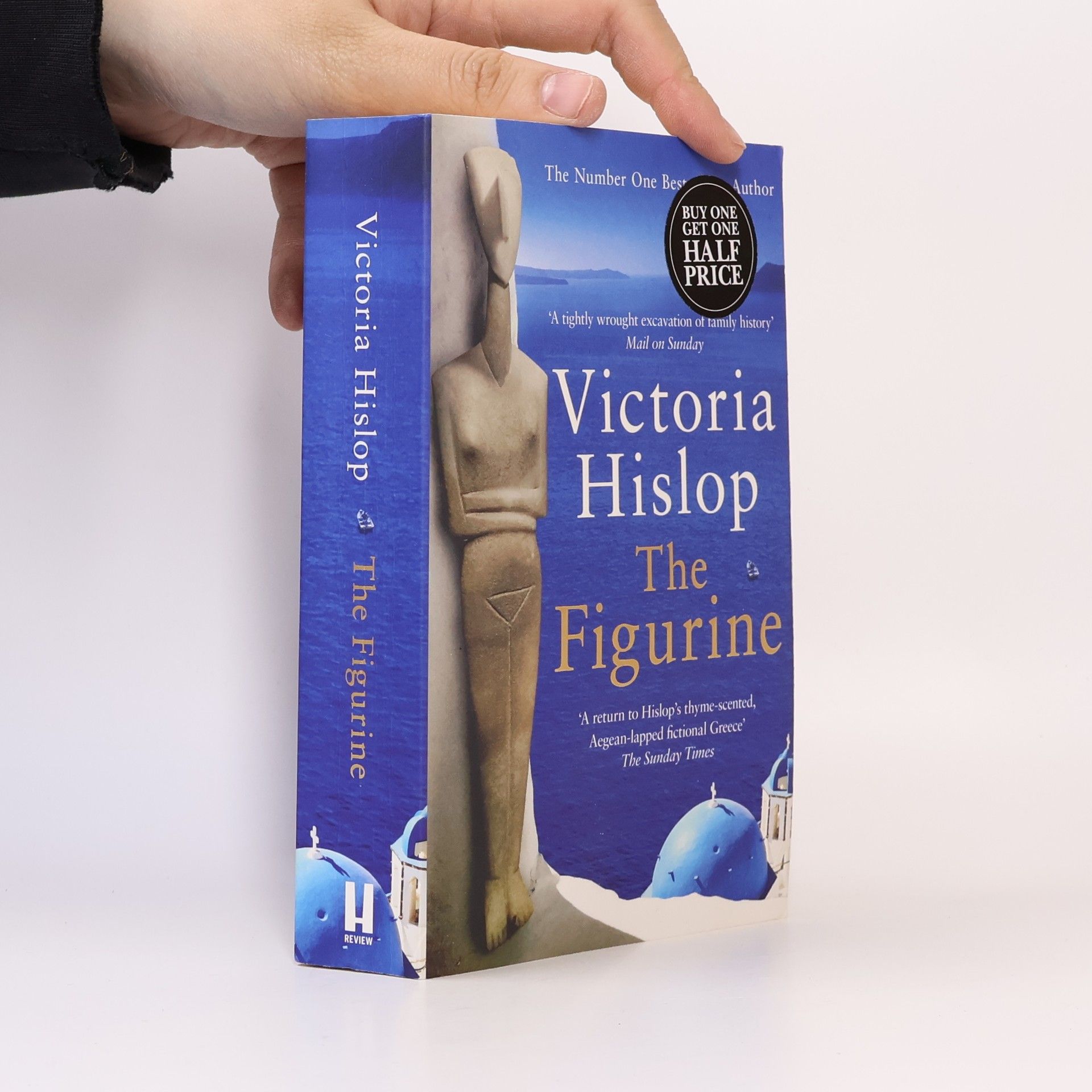 Victoria Hislop The Figurine: Escape to Athens and breathe in the sea air in this captivating novel