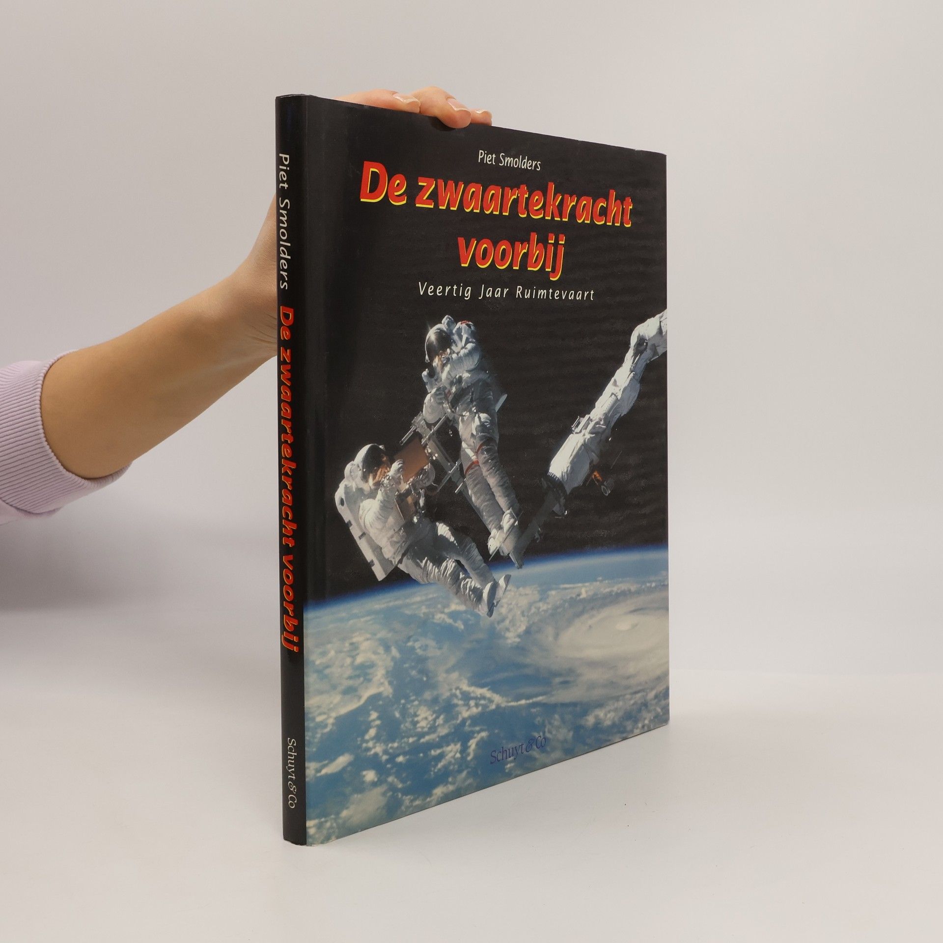 Peter L. Smolders De zwaartekracht voorbij