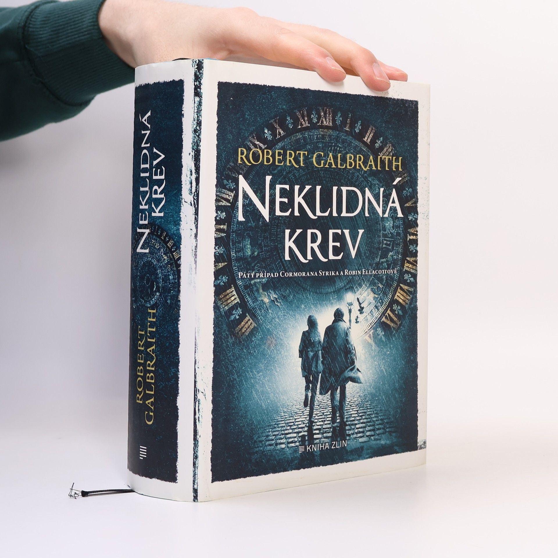 Robert Galbraith Neklidná krev