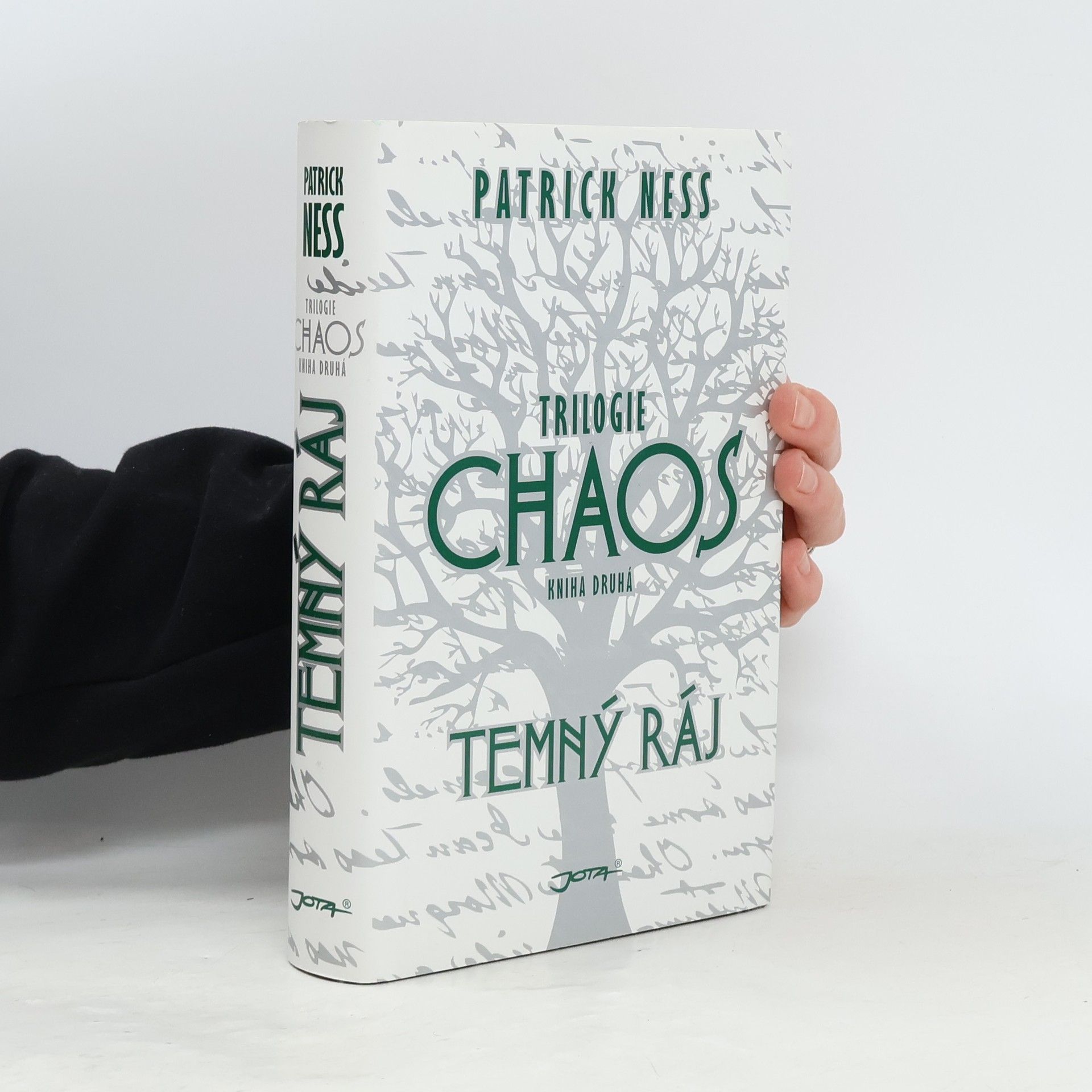 Patrick Ness Chaos. Temný ráj