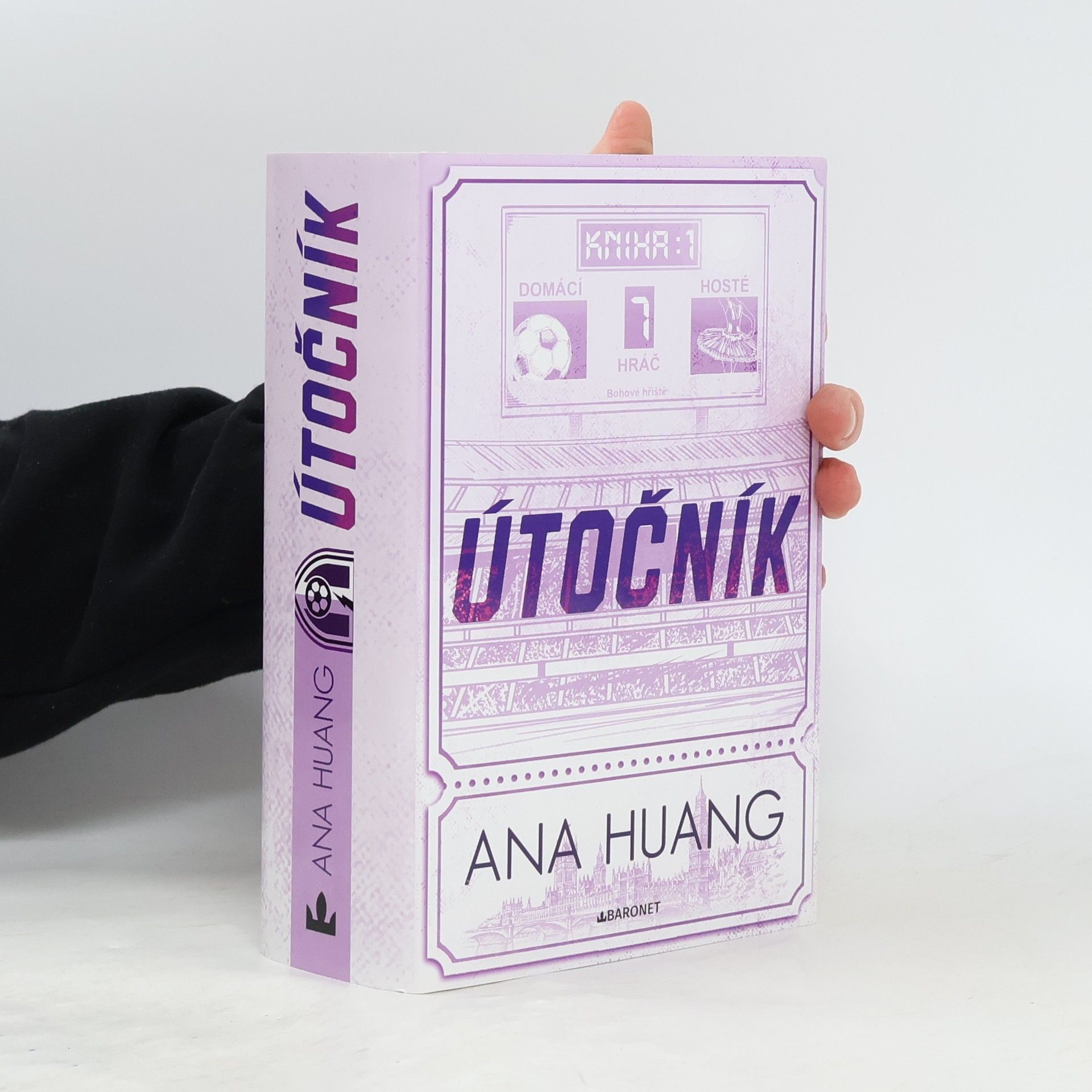 Ana Huang Útočník