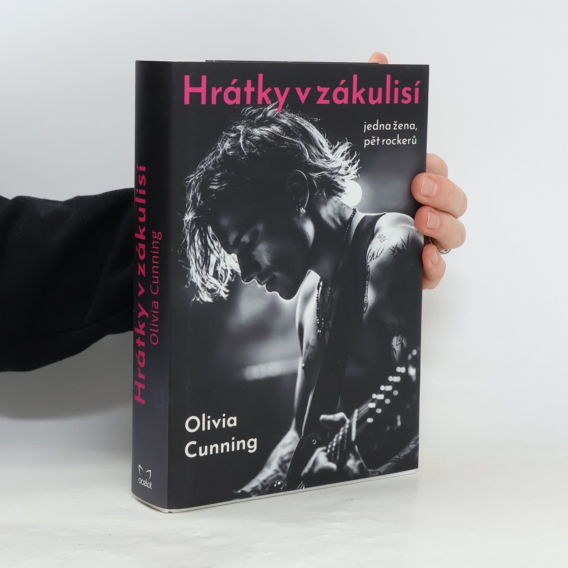 Olivia Cunning Hrátky v zákulisí