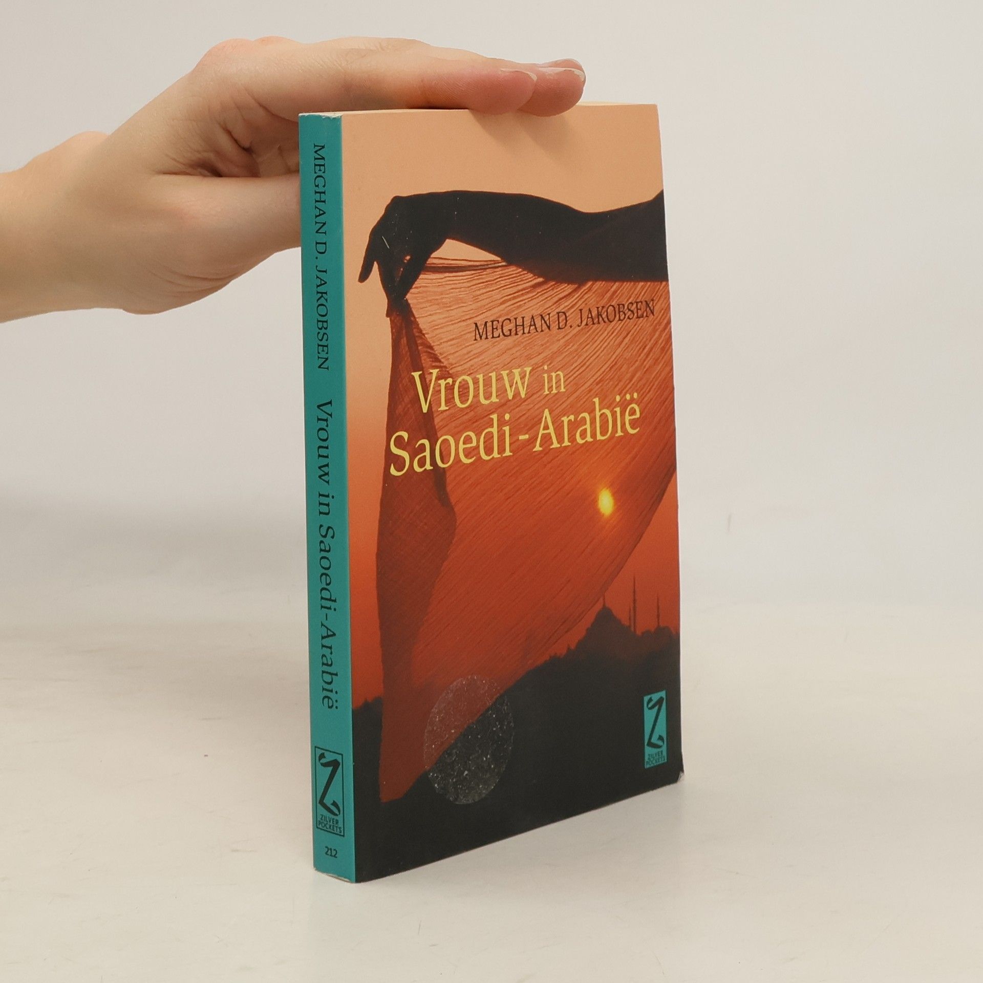 Meghan D. Jakobsen Vrouw in Saoedi-Arabie