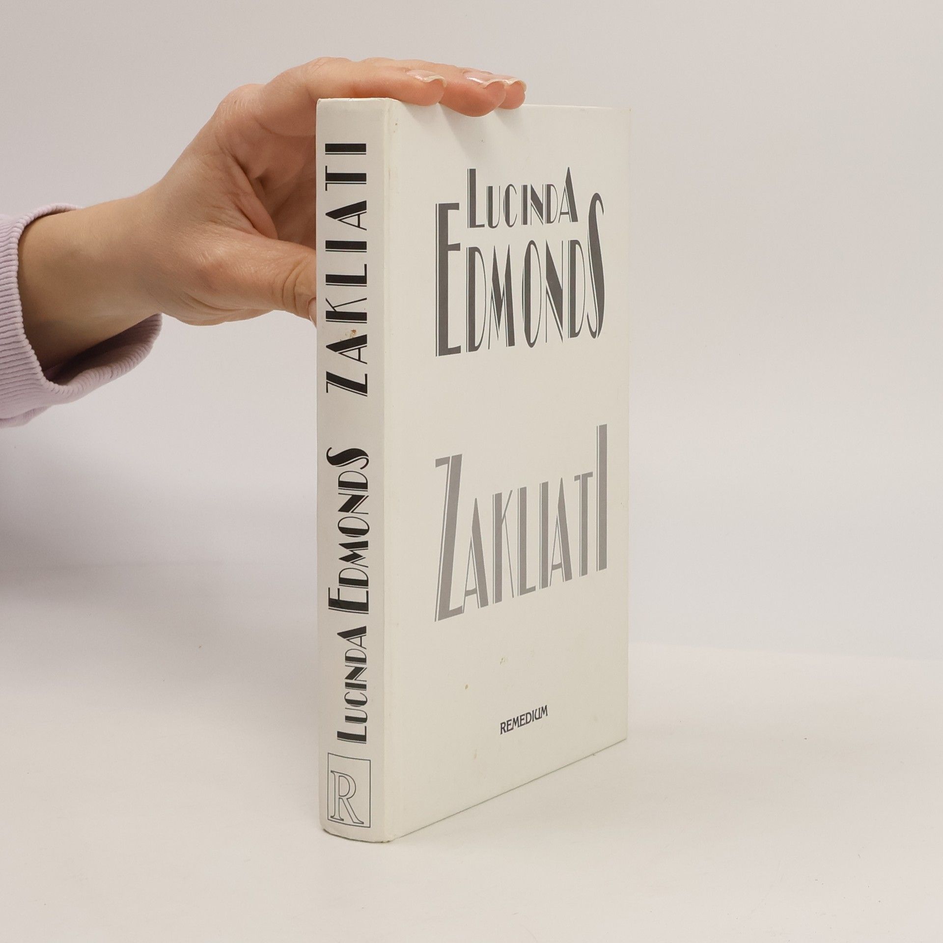 Lucinda Riley Zakliati