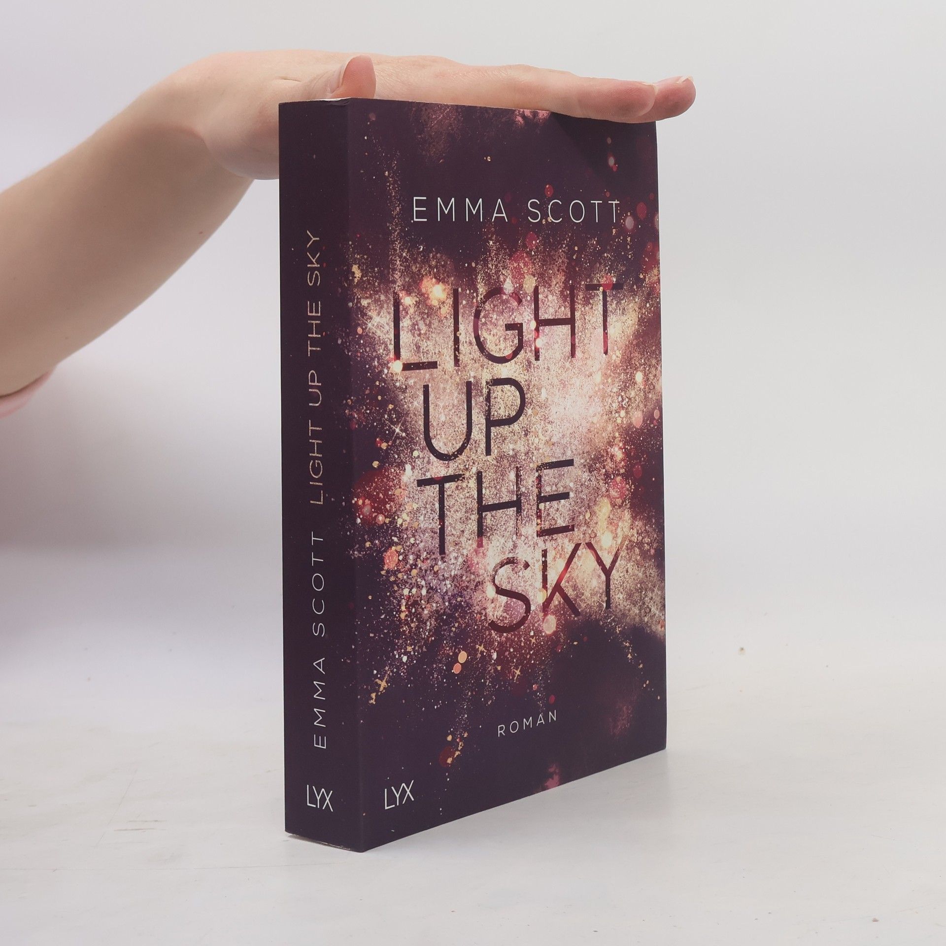 Emma Scott Light up the Sky