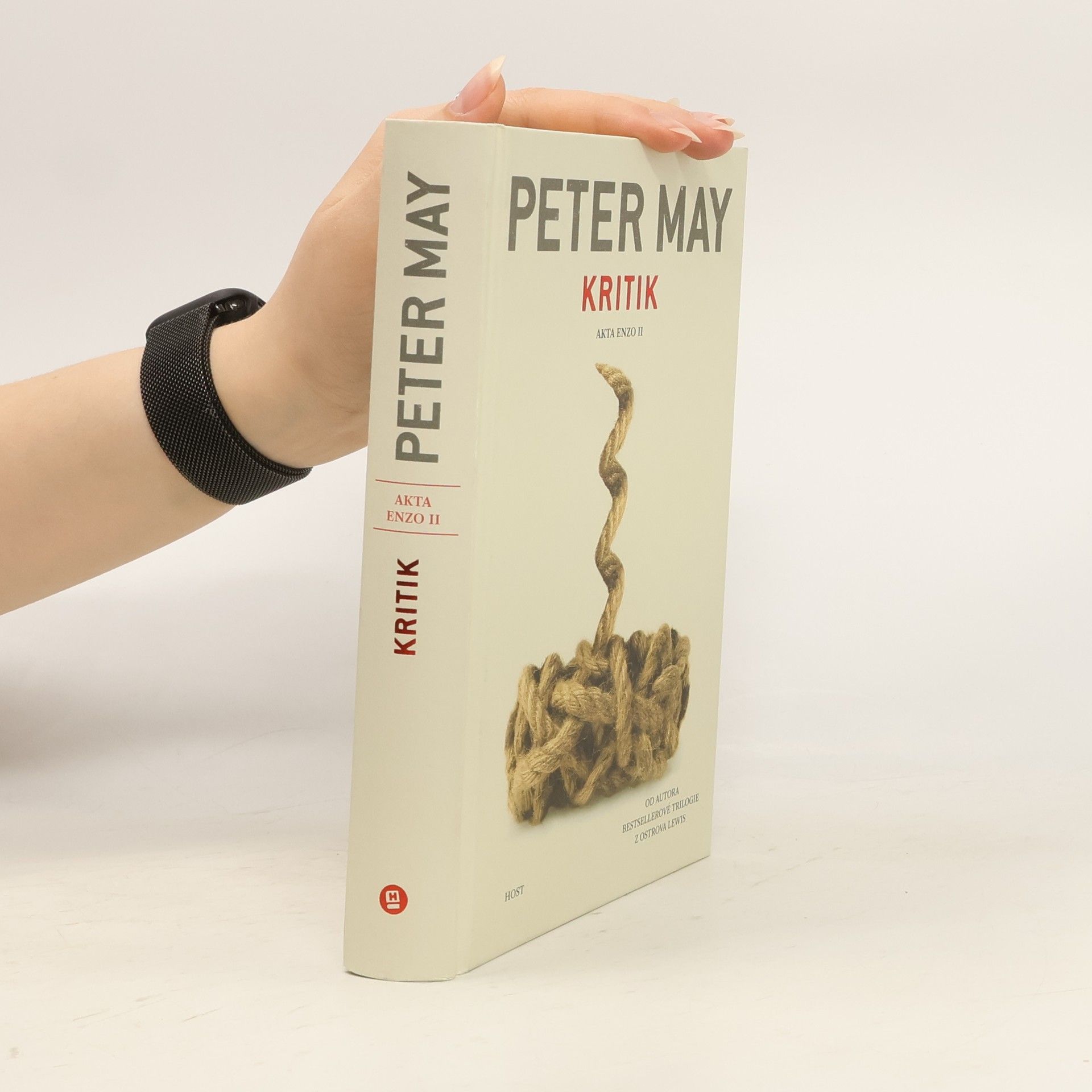 Peter May Kritik