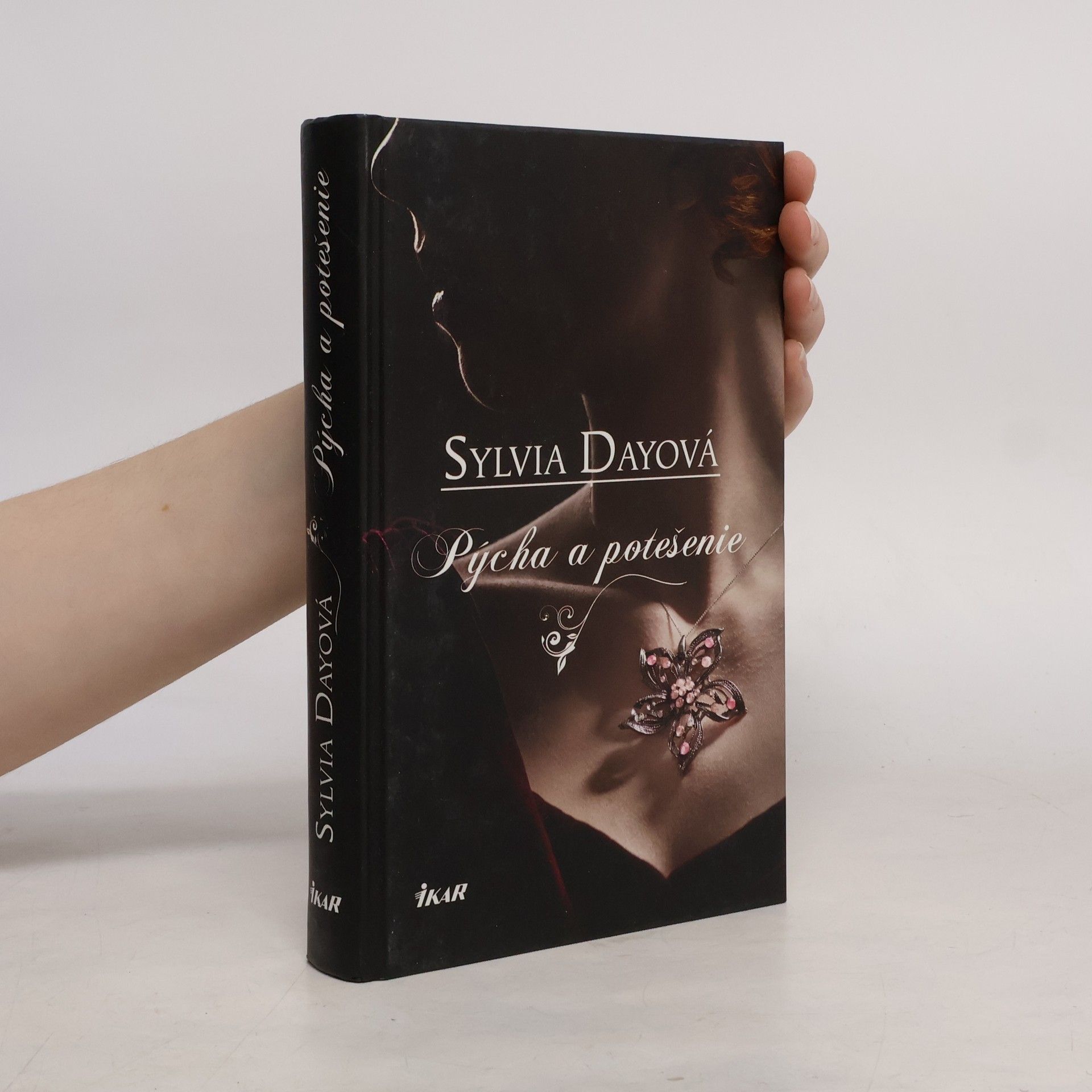 Sylvia Day Pýcha a potešenie