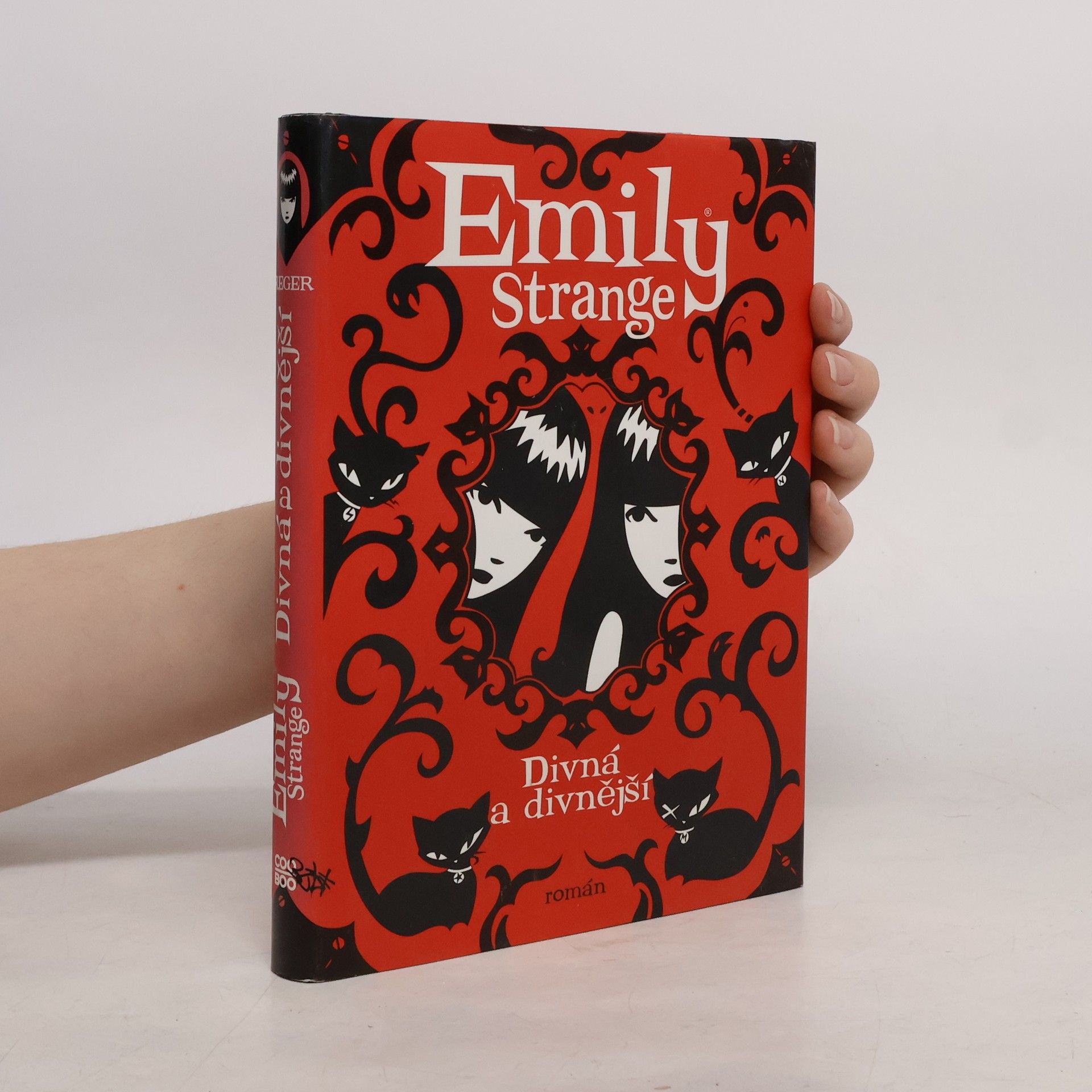 Emily Strange - Divná a divnější