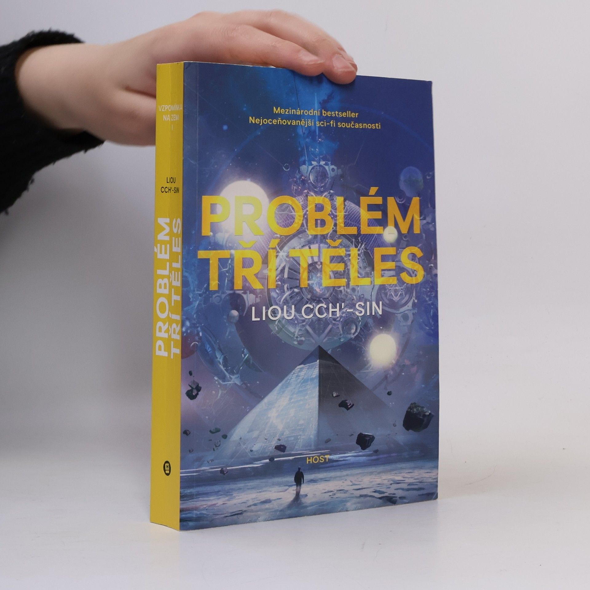 Cixin Liu Problém tří těles
