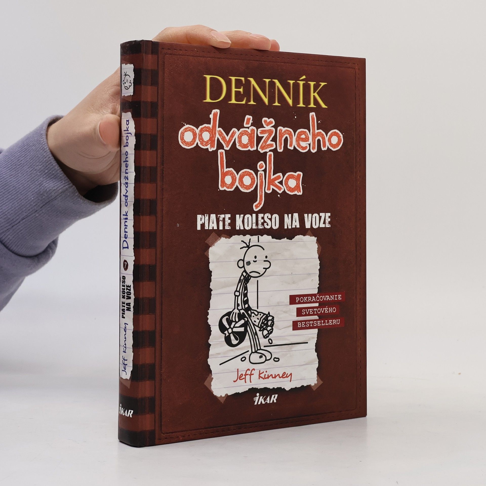 Jeff Kinney Denník odvážneho bojka 7. Piate koleso na voze