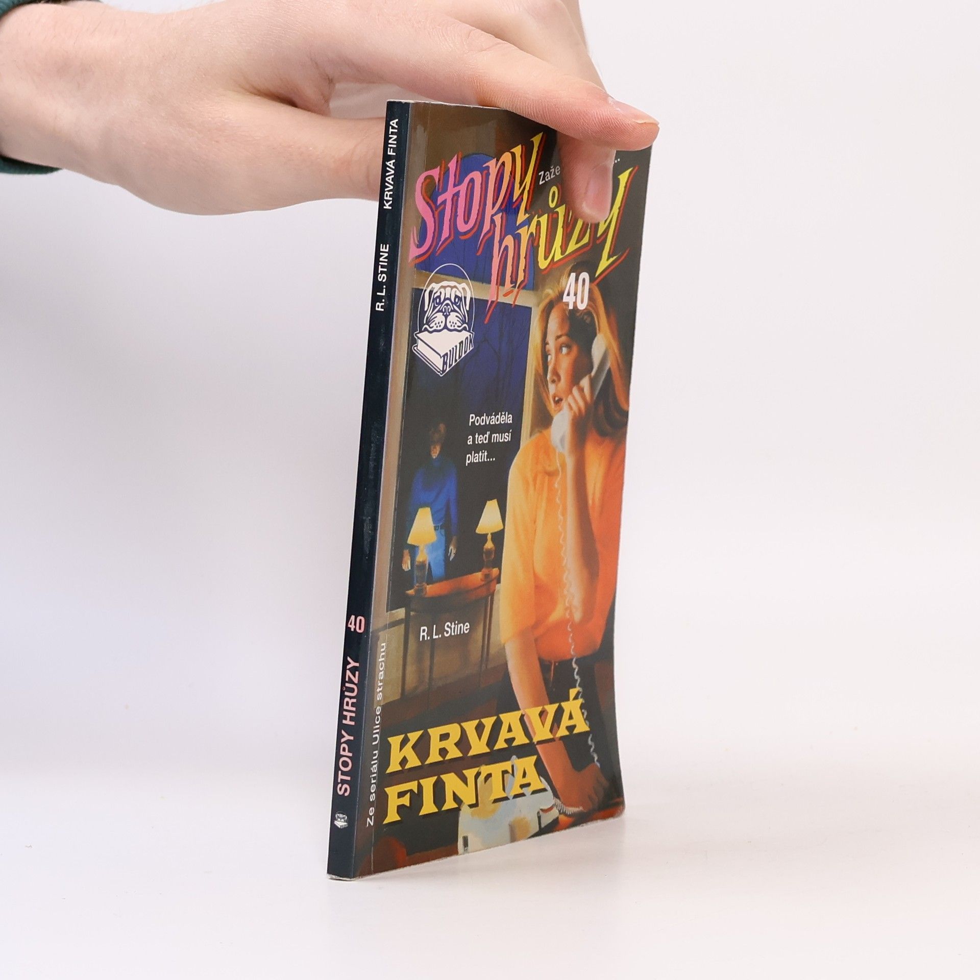R. L. Stine Krvavá finta. Stopy hrůzy 40