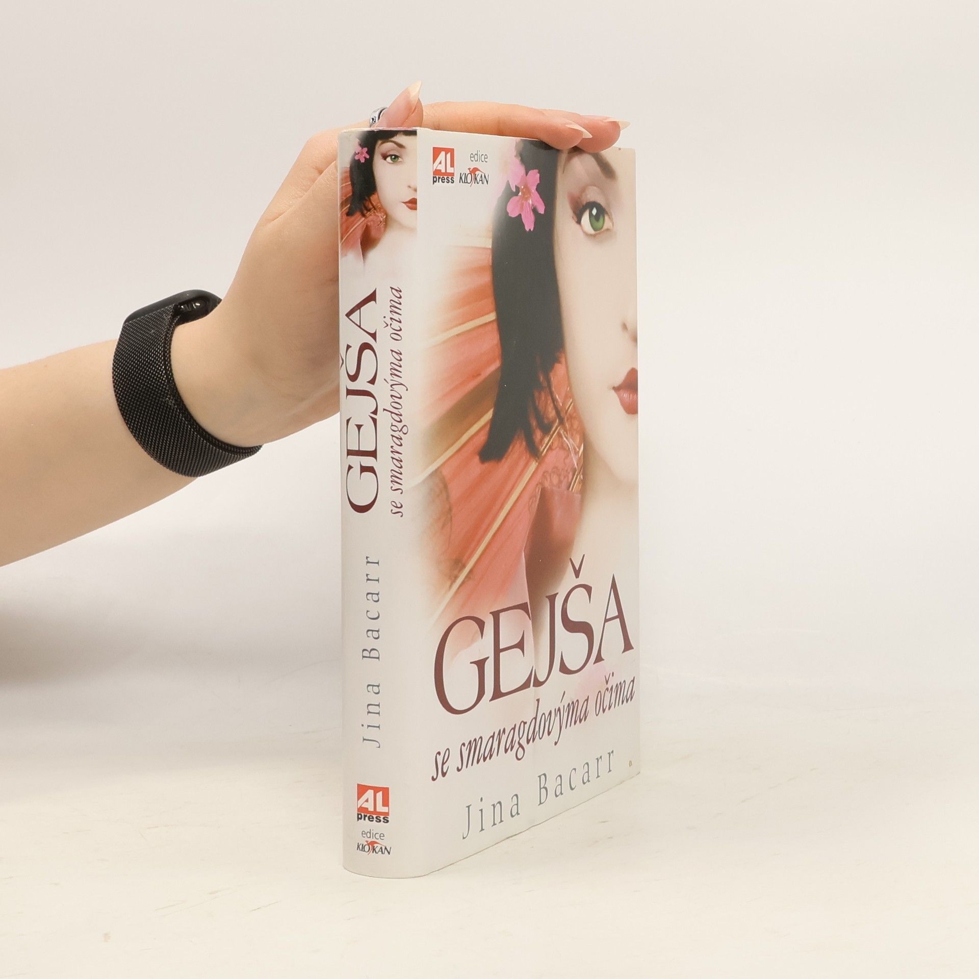 Gejša se smaragdovýma očima