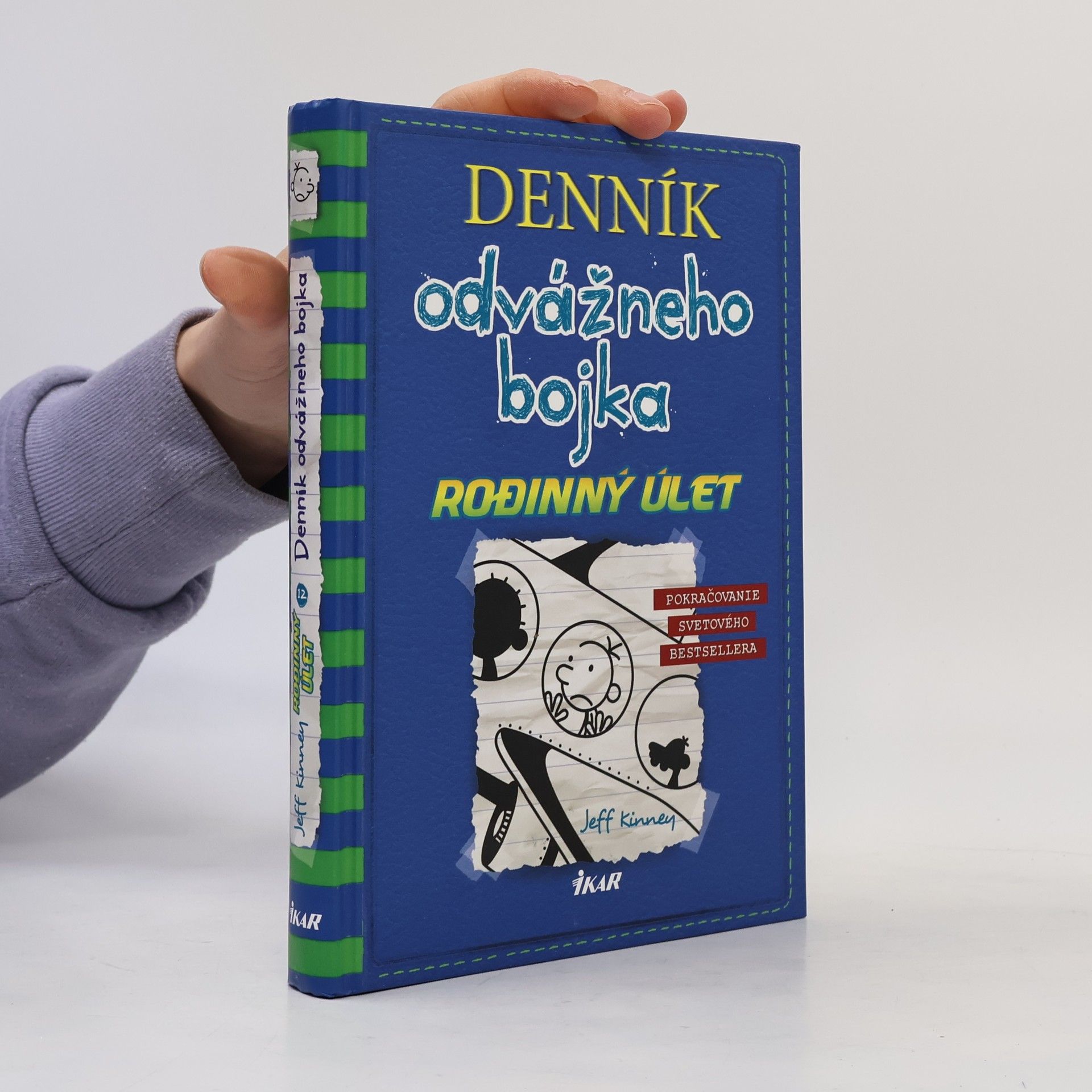 Jeff Kinney Denník odvážneho bojka 12. Rodinný úlet