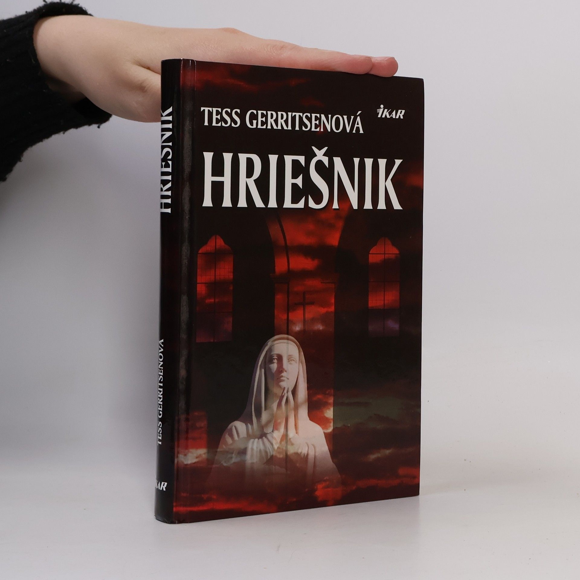 Tess Gerritsen Hriešnik