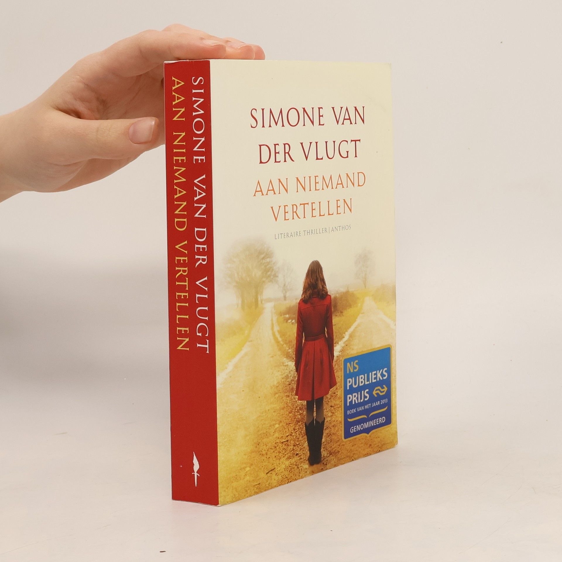 Simone van der Vlugt Aan niemand vertellen