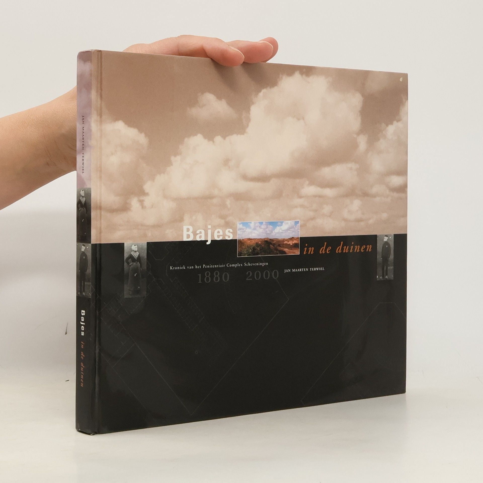 Jan Maarten Terwiel Bajes in de duinen