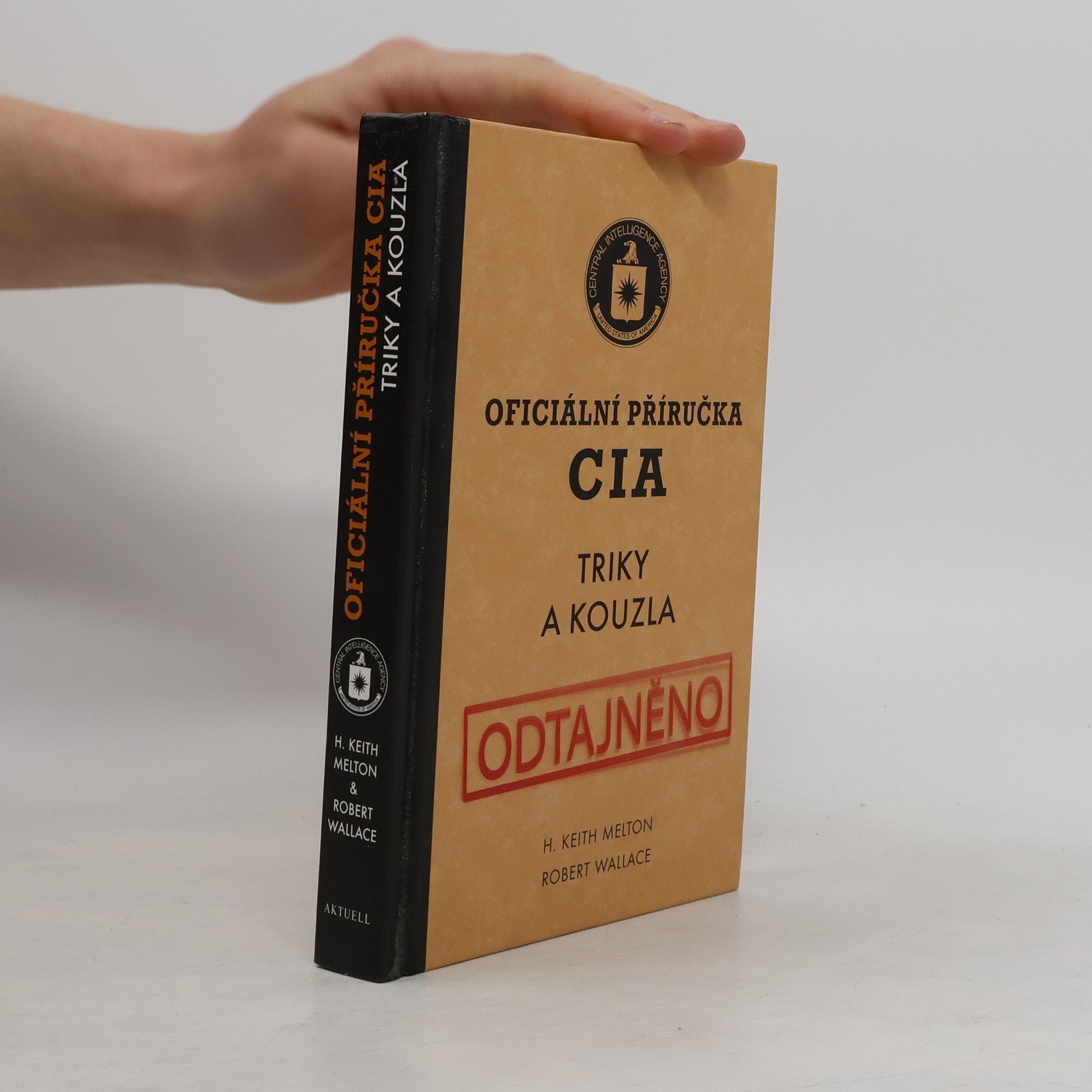 Oficiální příručka CIA : triky a kouzla