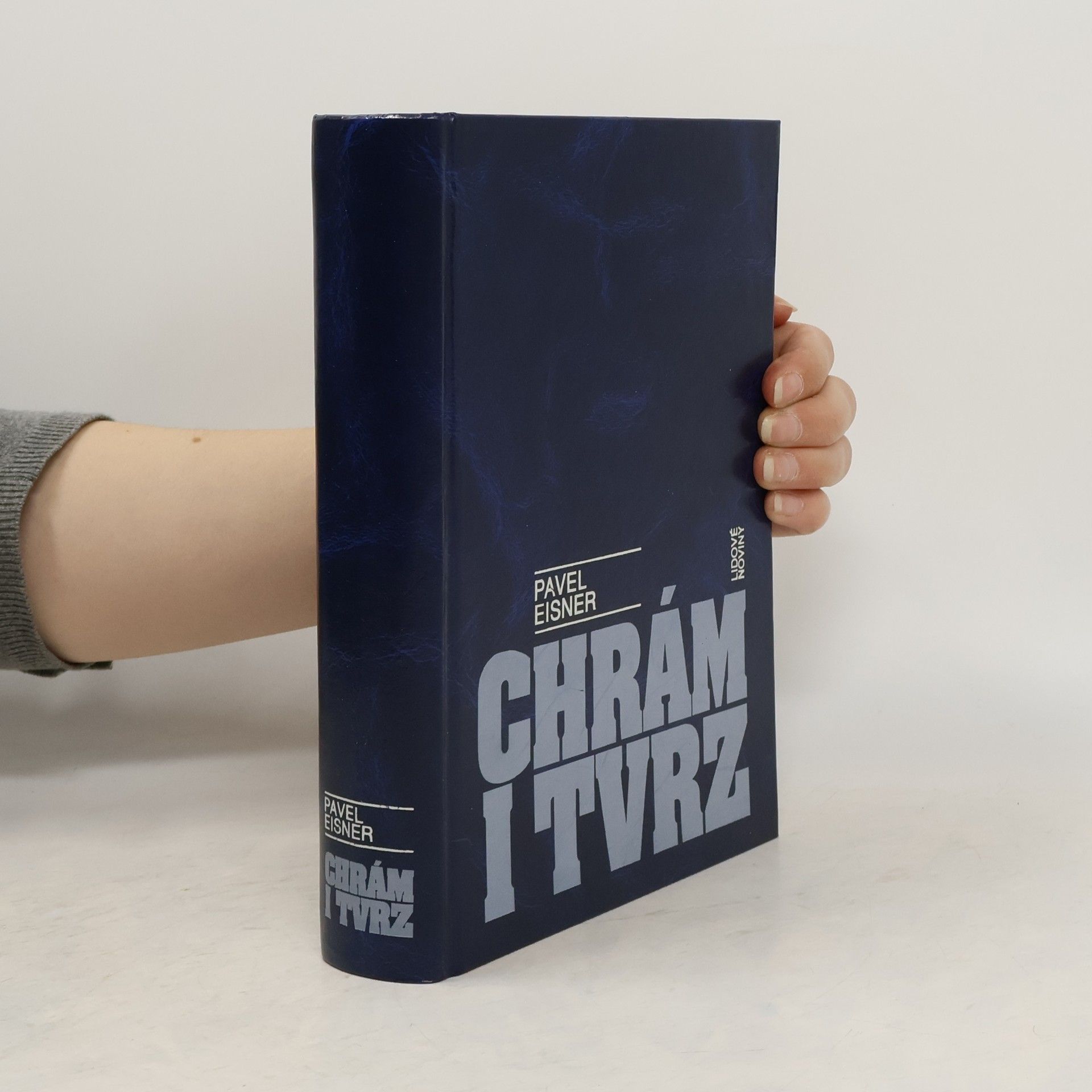Pavel Eisner Chrám i tvrz. Kniha o češtině