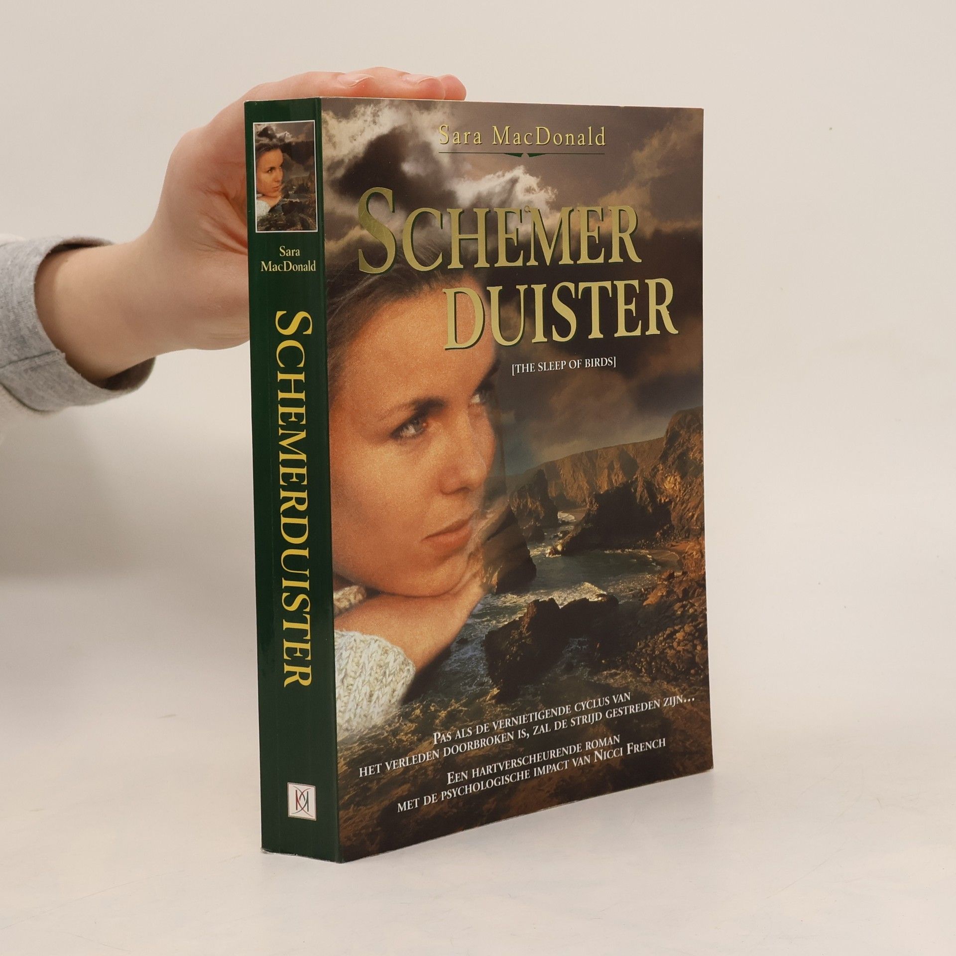 Sara MacDonald Schemerduister