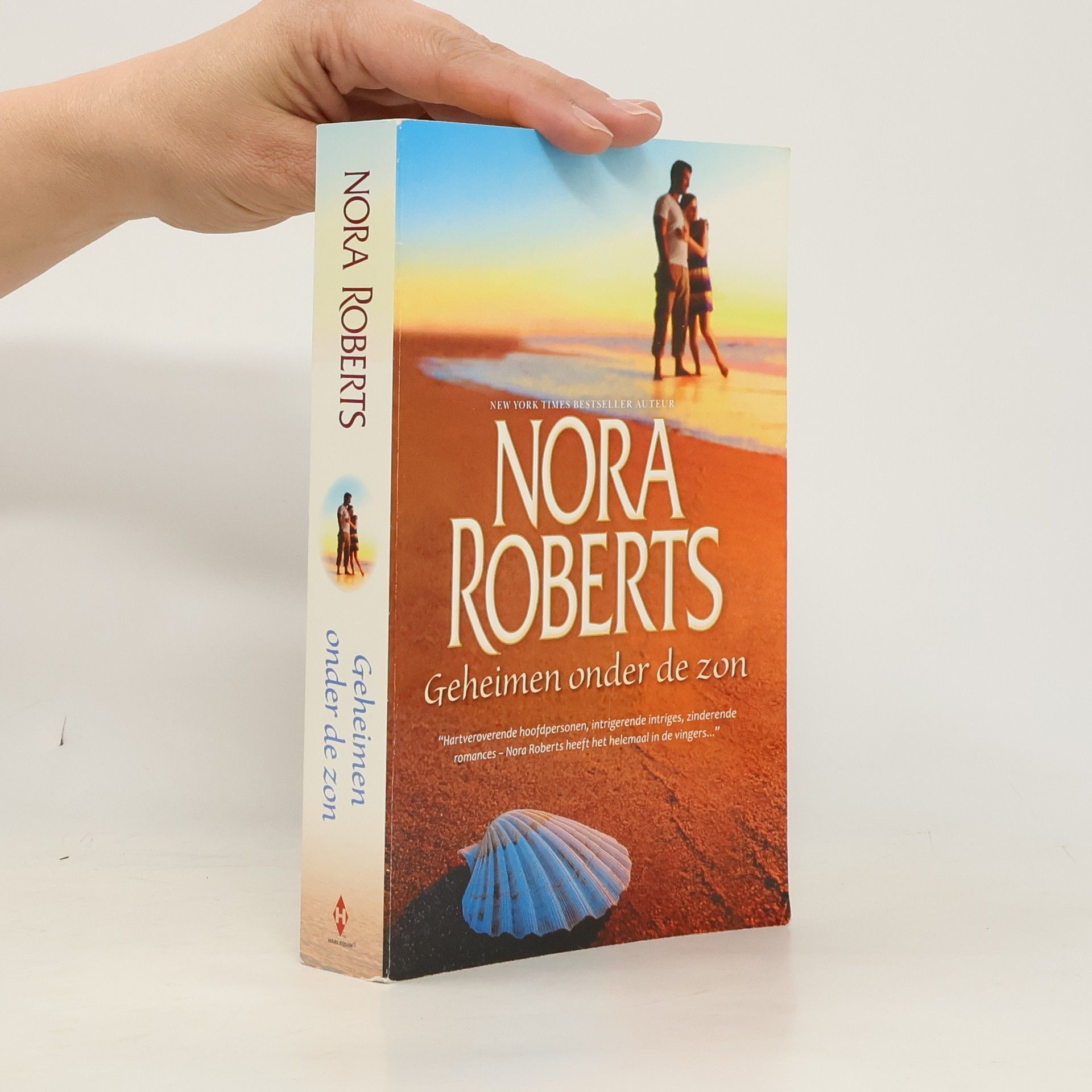 Nora Roberts Geheimen onder de zon