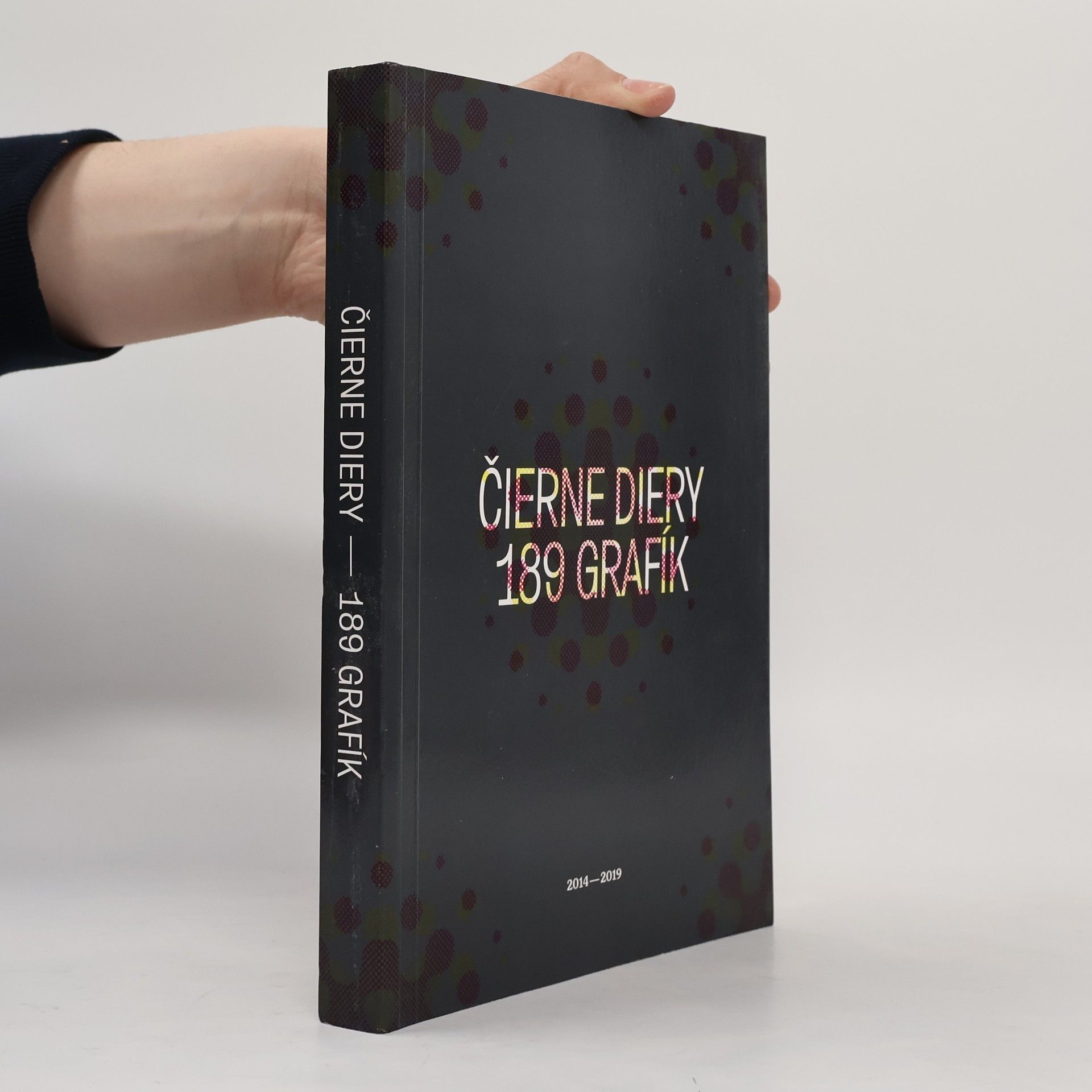 Autorenkollektiv Čierne diery - 189 grafík