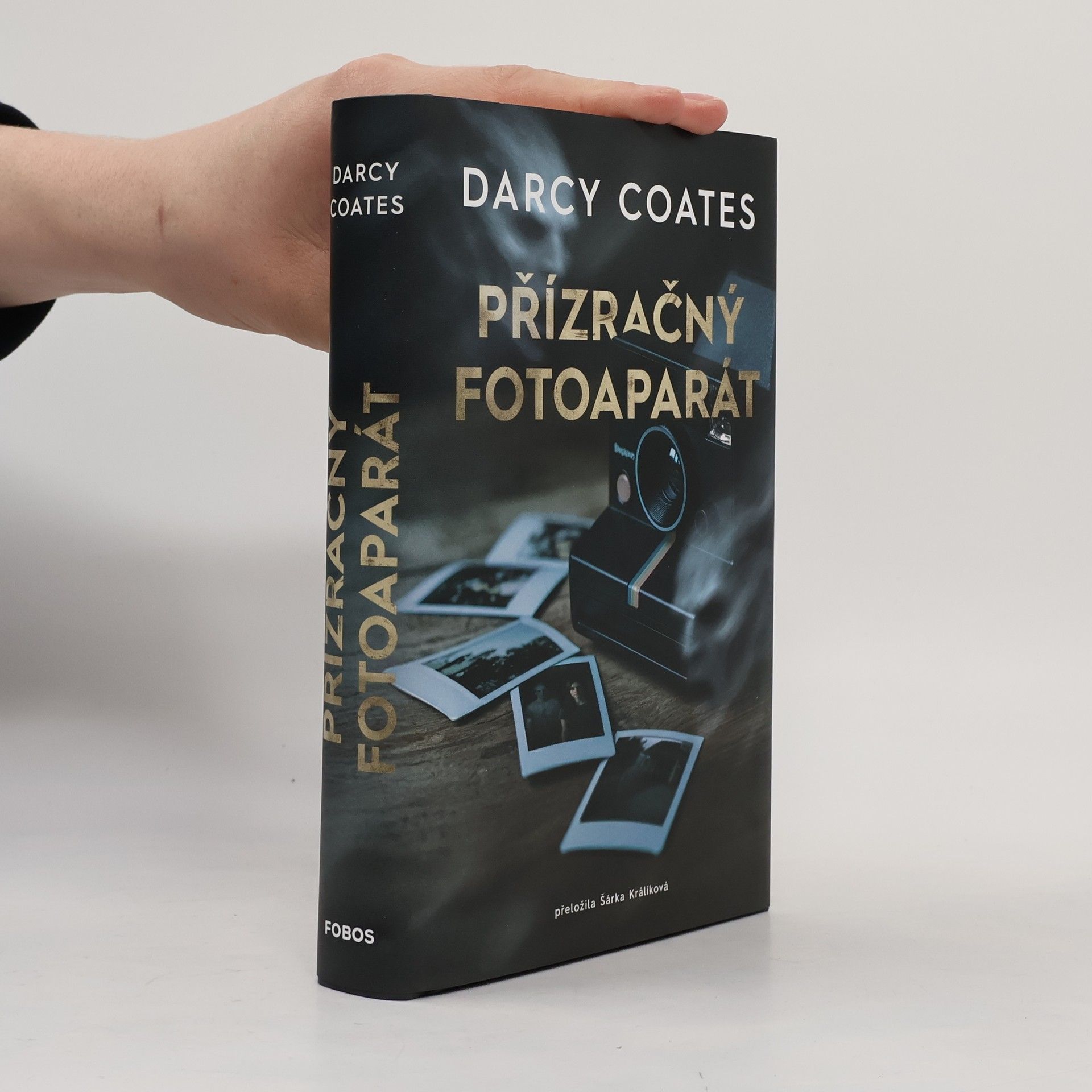 Darcy Coates Přízračný fotoaparát