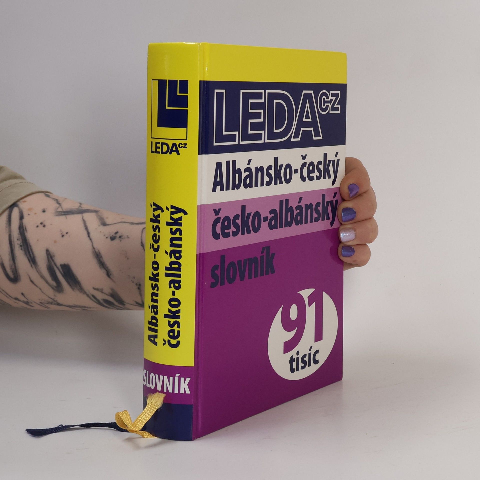 Albánsko-český, česko-albánský slovník