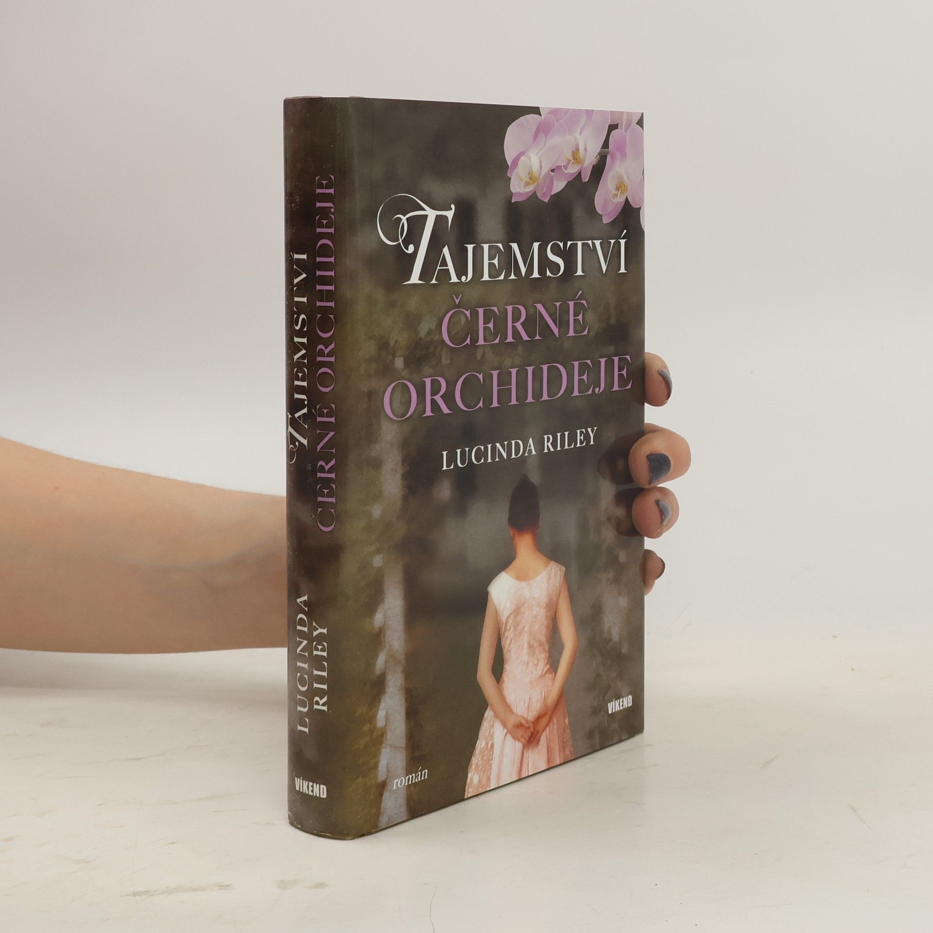 Lucinda Riley Tajemství černé orchideje