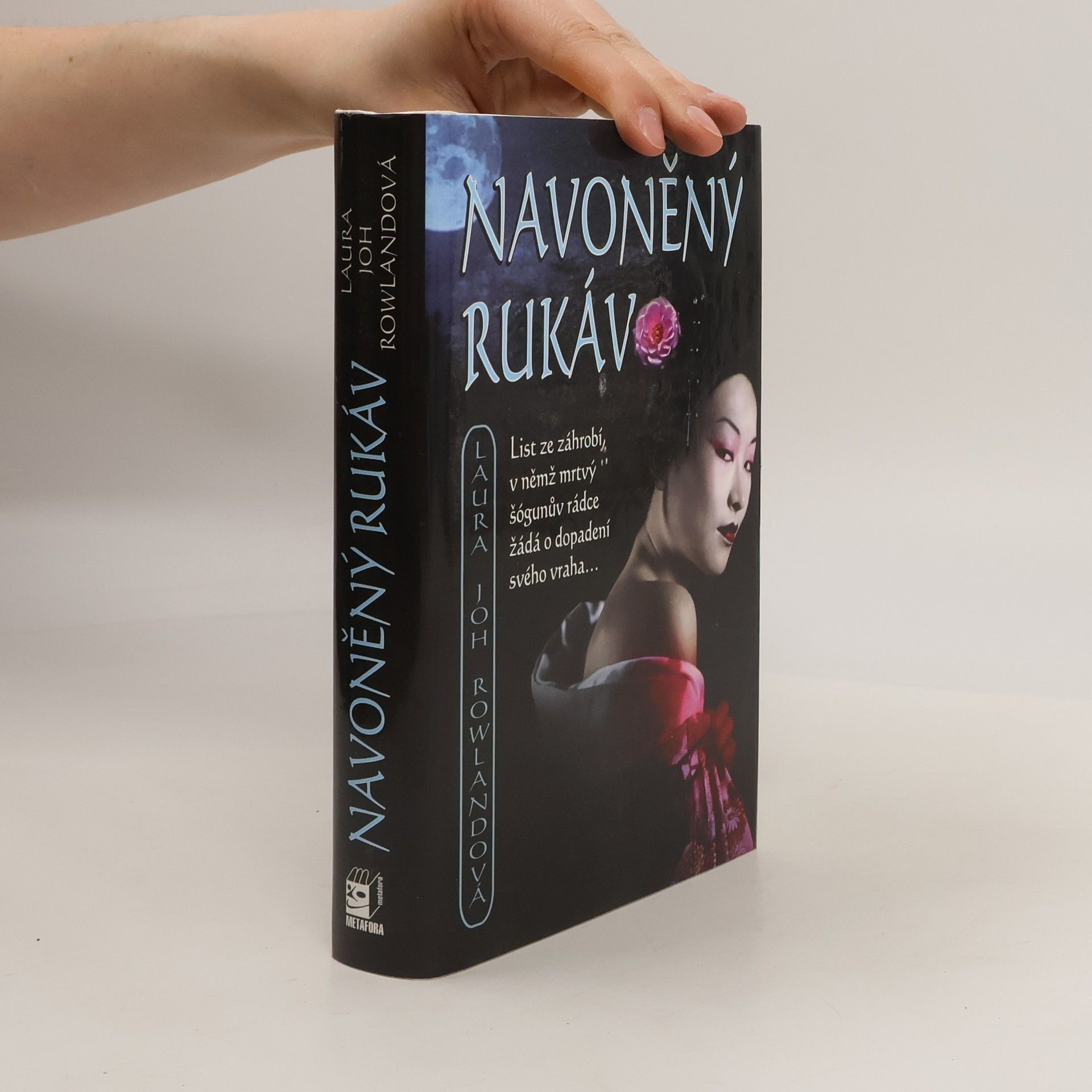 Laura Joh Rowland Navoněný rukáv